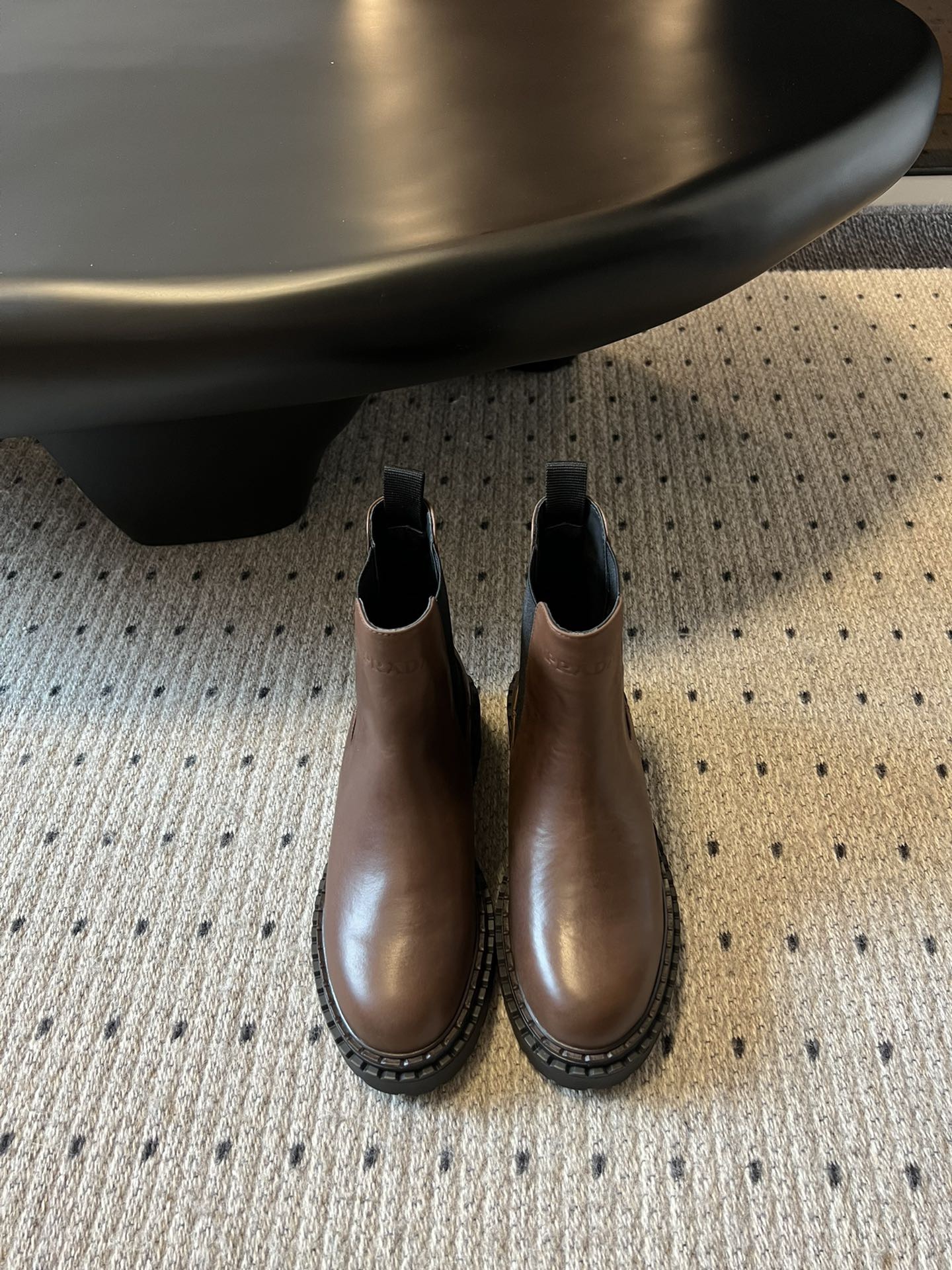 PRADA 프라다 러버솔 첼시 부츠 4