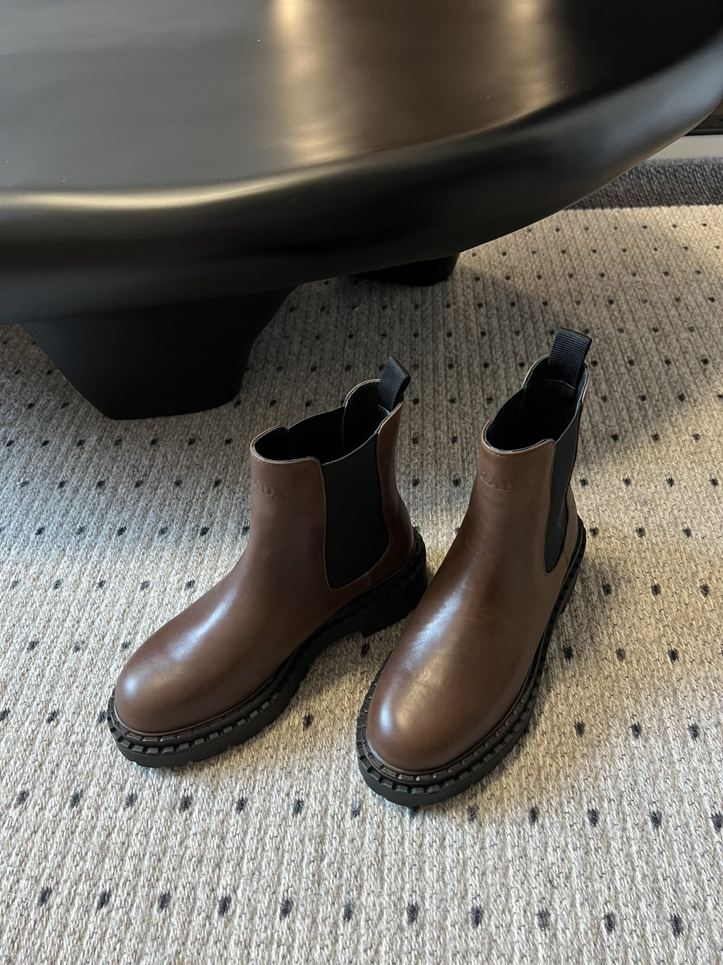 PRADA 프라다 러버솔 첼시 부츠 11