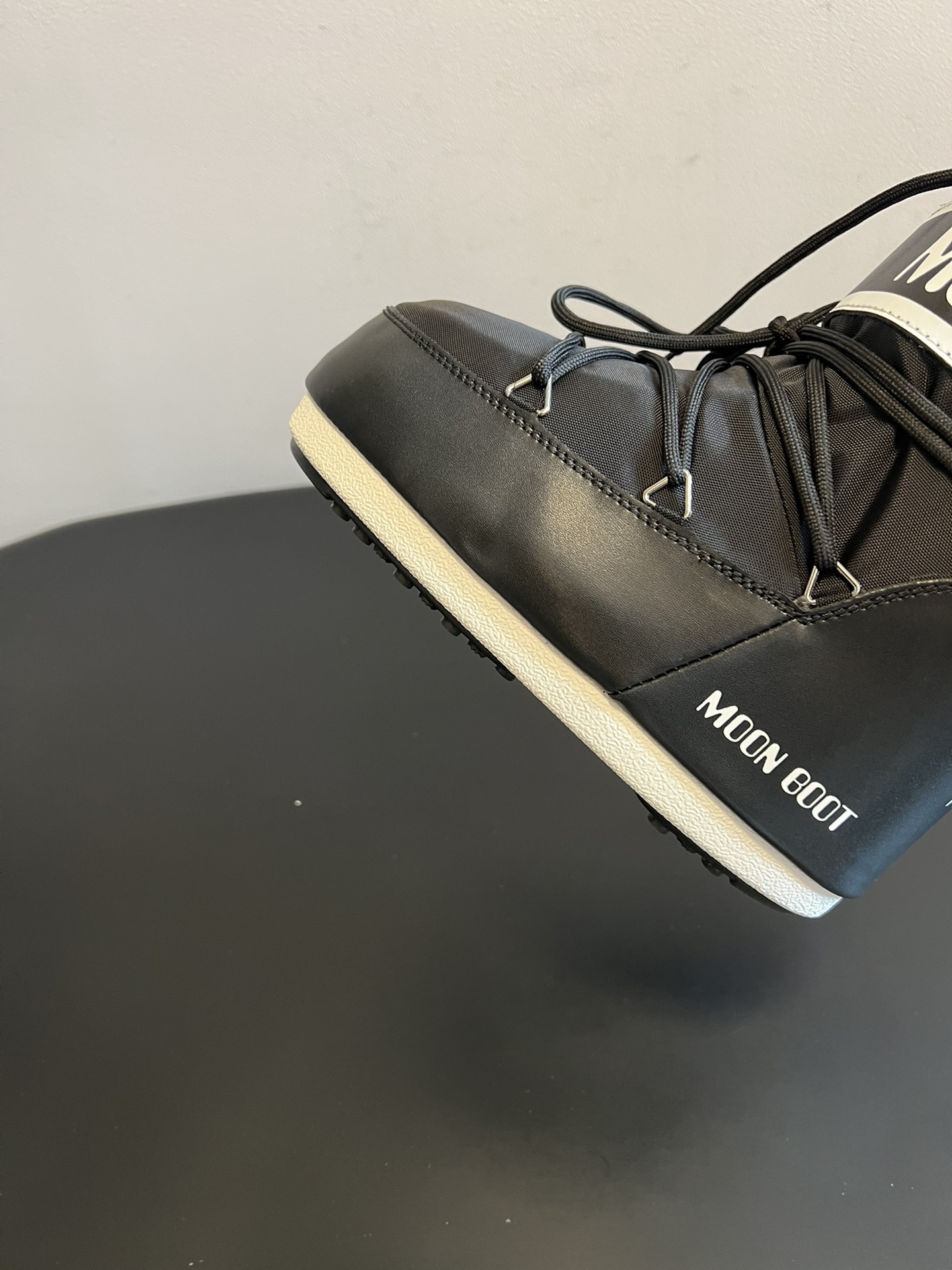 MOON BOOT 문부트 클래식 스노우부츠 10