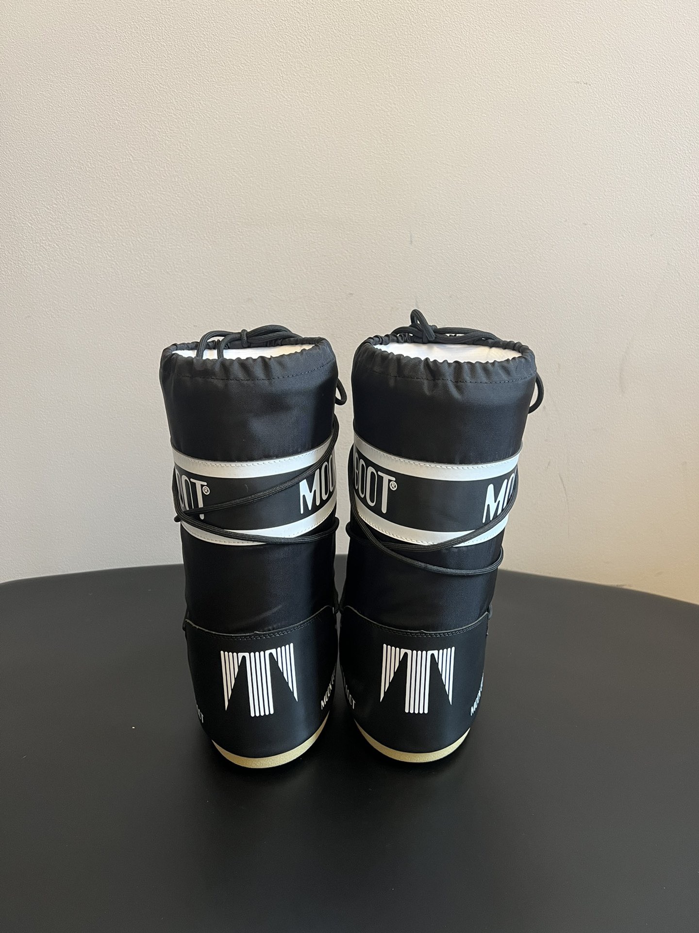 MOON BOOT 문부트 클래식 블랙 스노우부츠 7