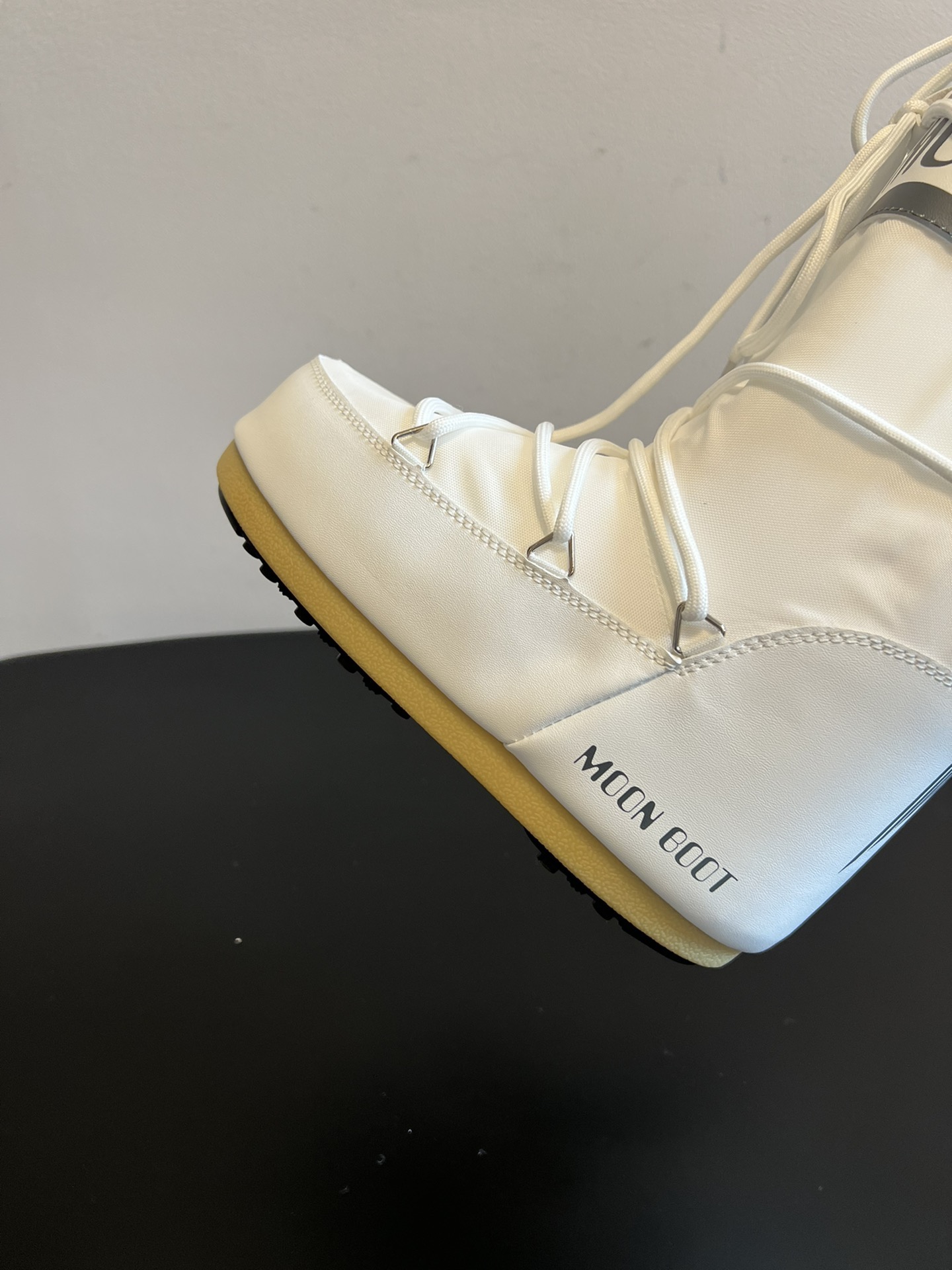 MOON BOOT 문부트 클래식 블랙 스노우부츠 8