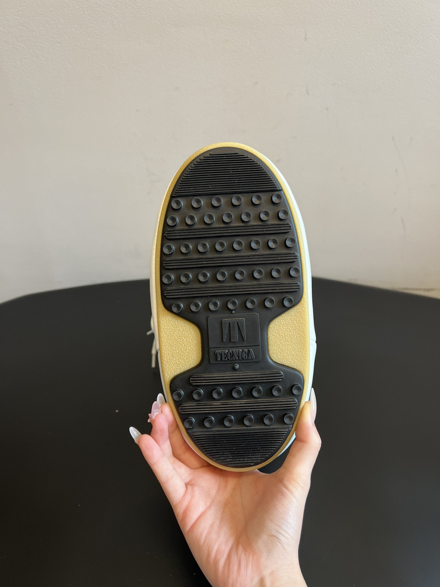 MOON BOOT 문부트 클래식 블랙 스노우부츠 11