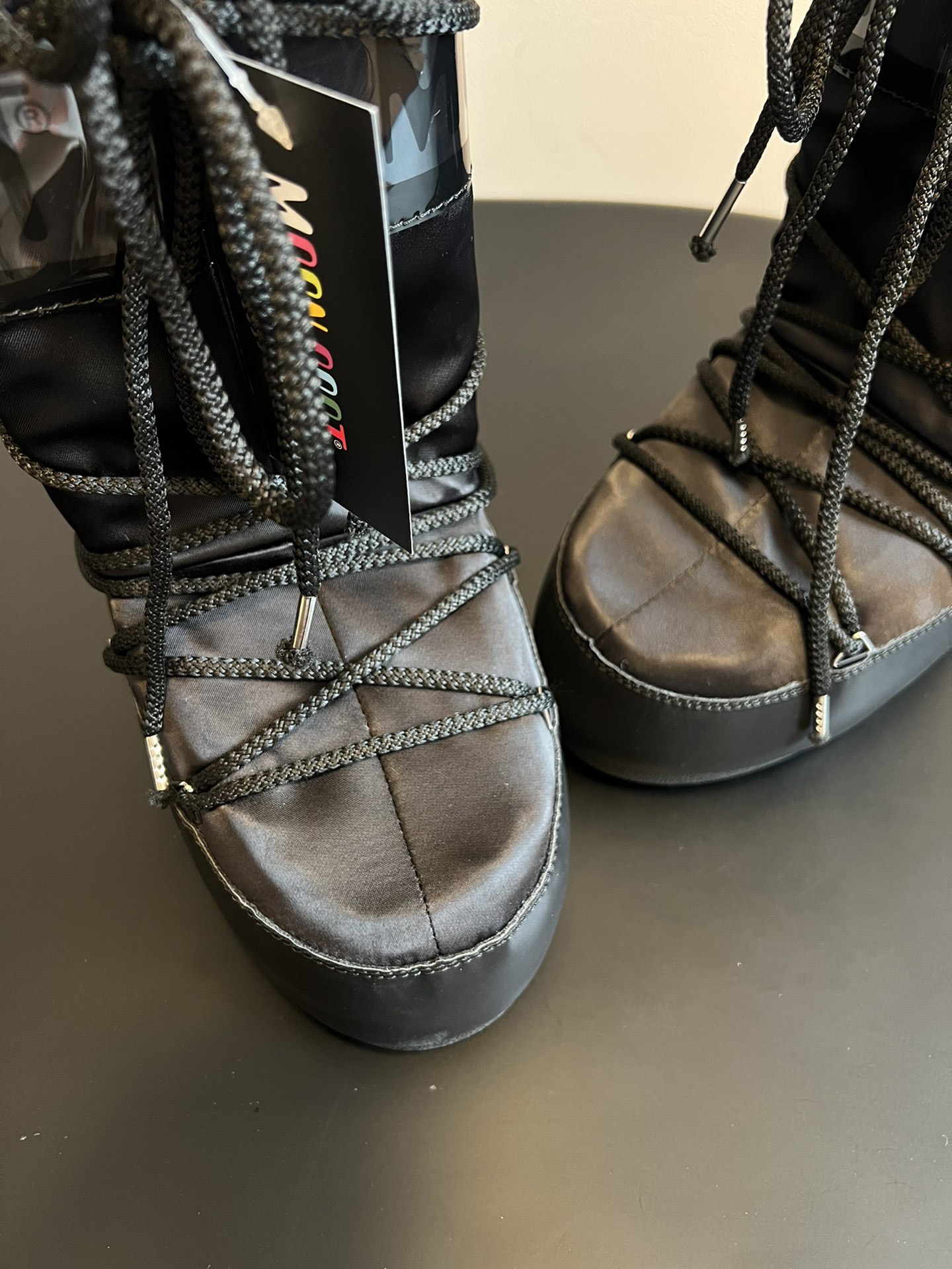 MOON BOOT 문부트 클래식 블랙 스노우부츠 6