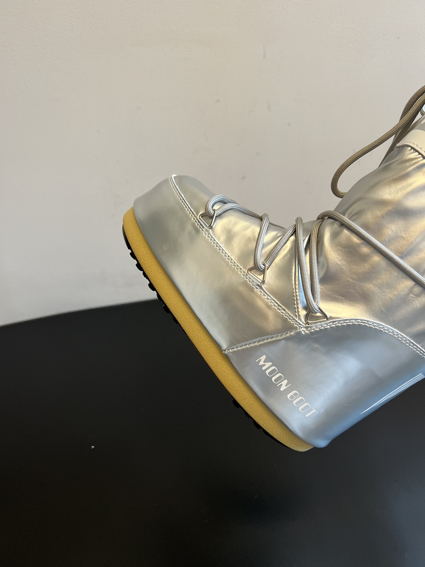 MOON BOOT 문부트 클래식 블랙 스노우부츠 8