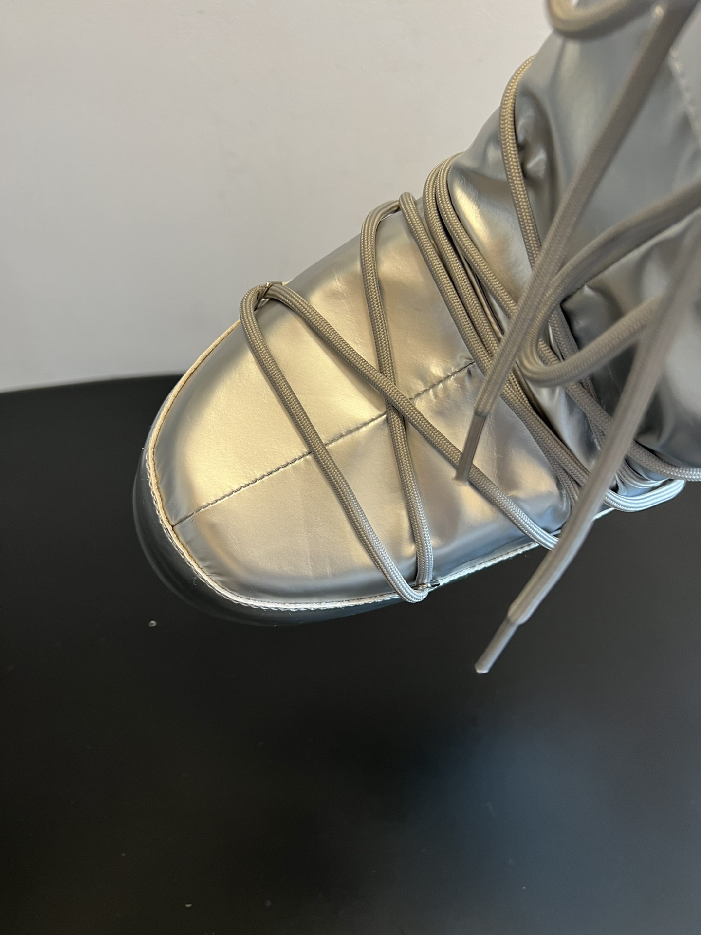 MOON BOOT 문부트 클래식 블랙 스노우부츠 9