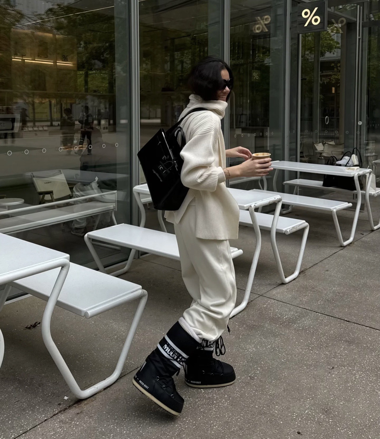 MOON BOOT 문부트 클래식 블랙 스노우부츠 2