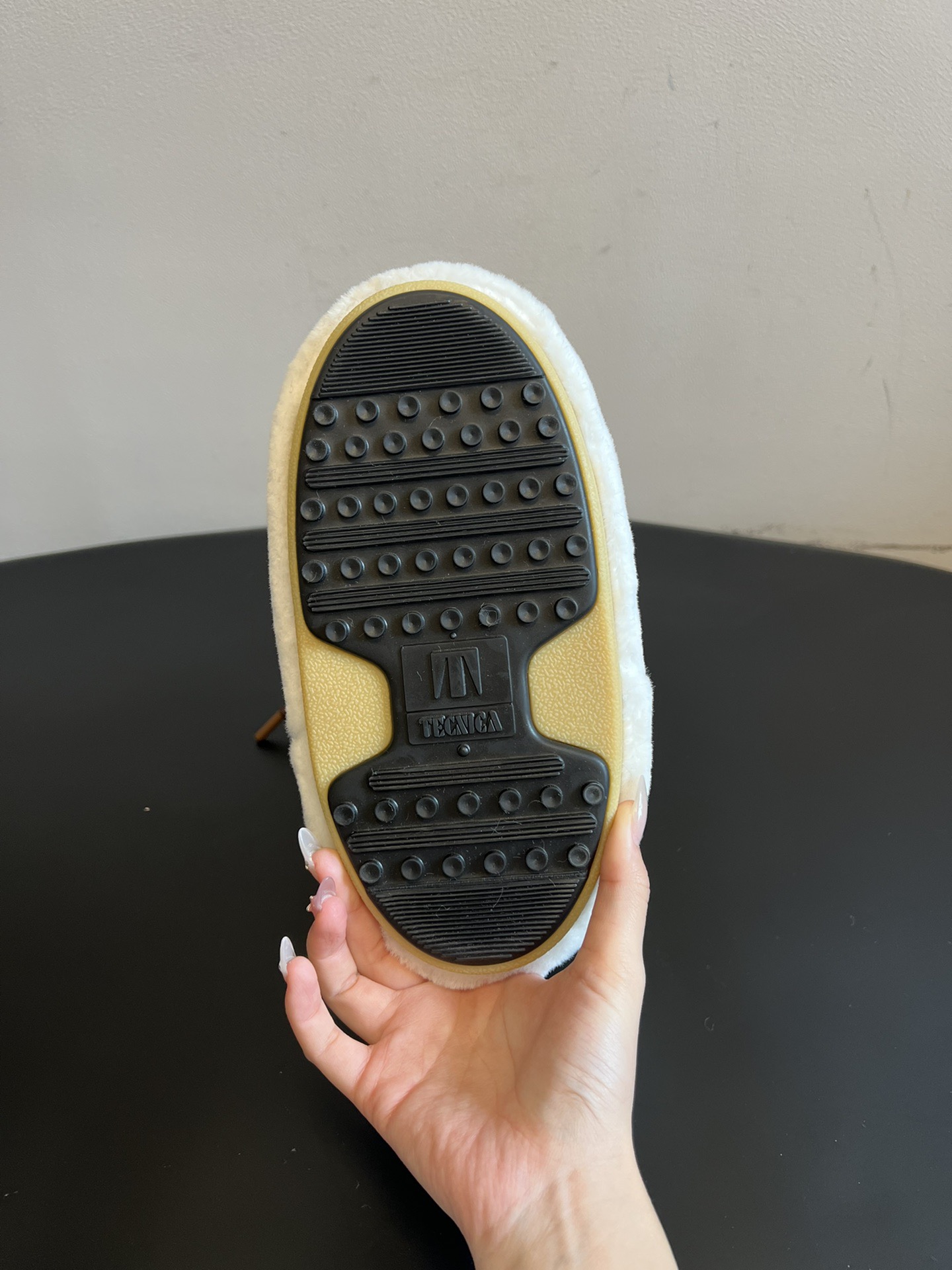 MOON BOOT 문부트 퍼 스노우 미들부츠 7