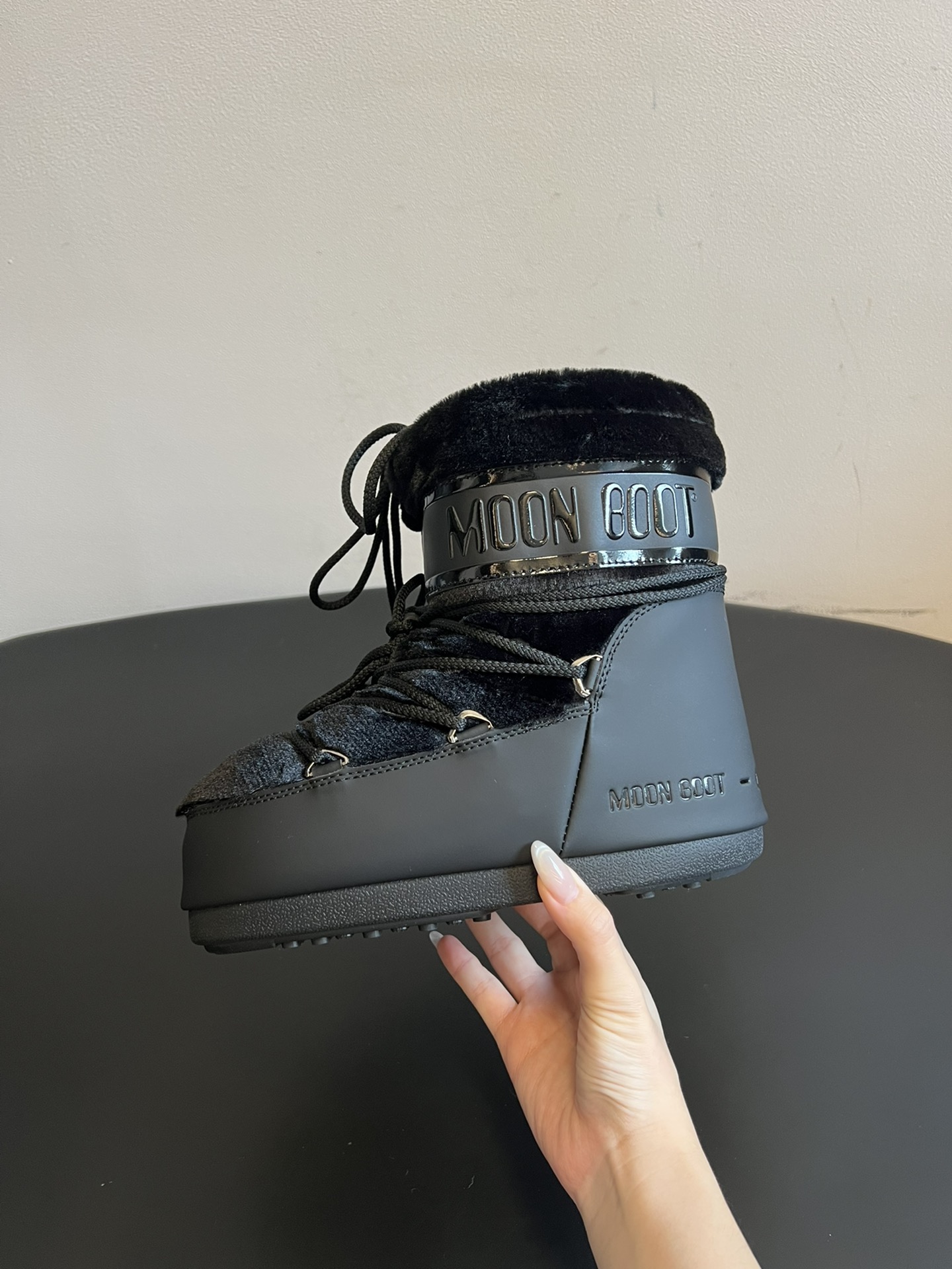 MOON BOOT 문부트 퍼 스노우 미들부츠 9