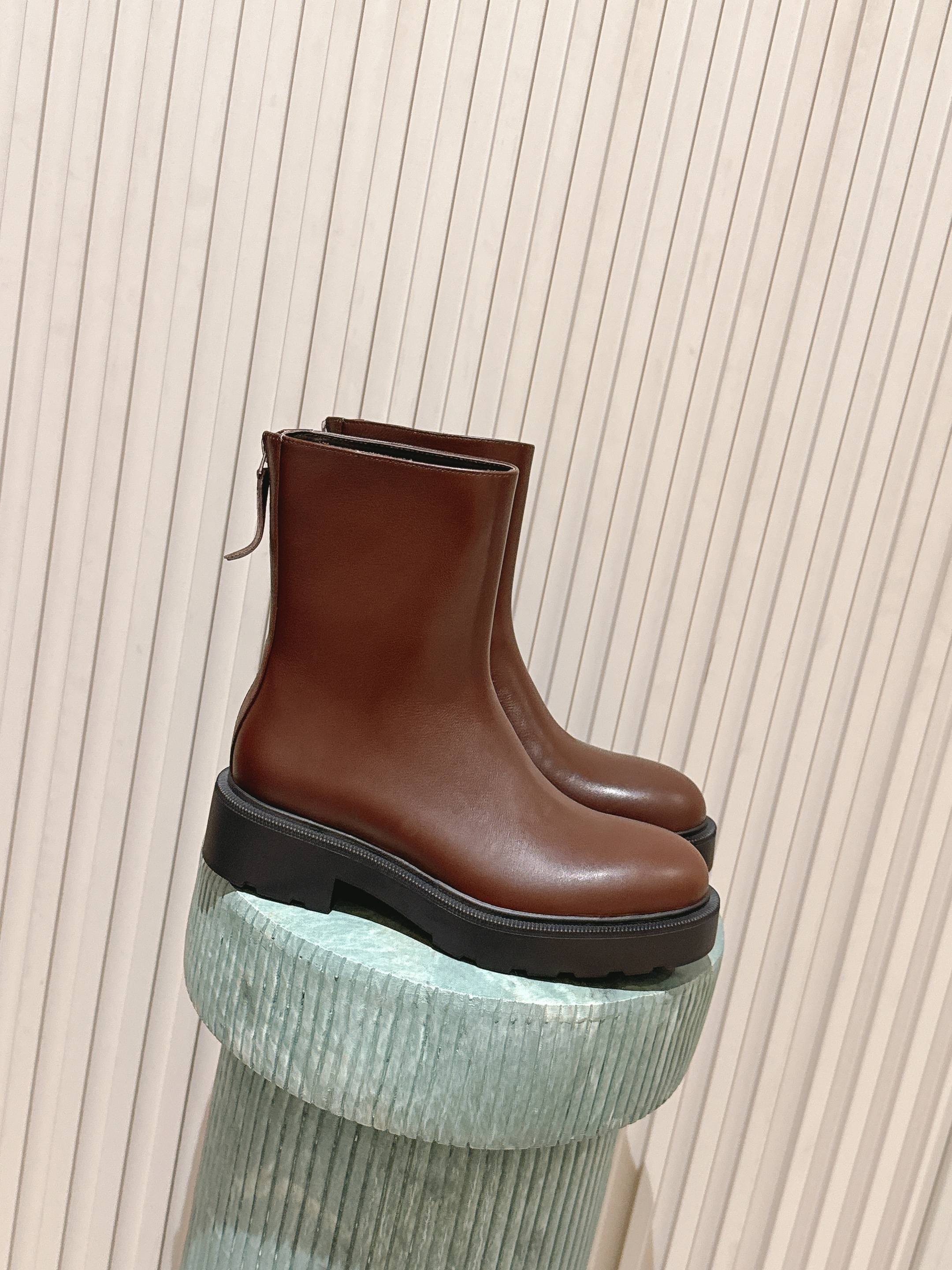 THE ROW 더로우 브라운 레더 앵클부츠 1