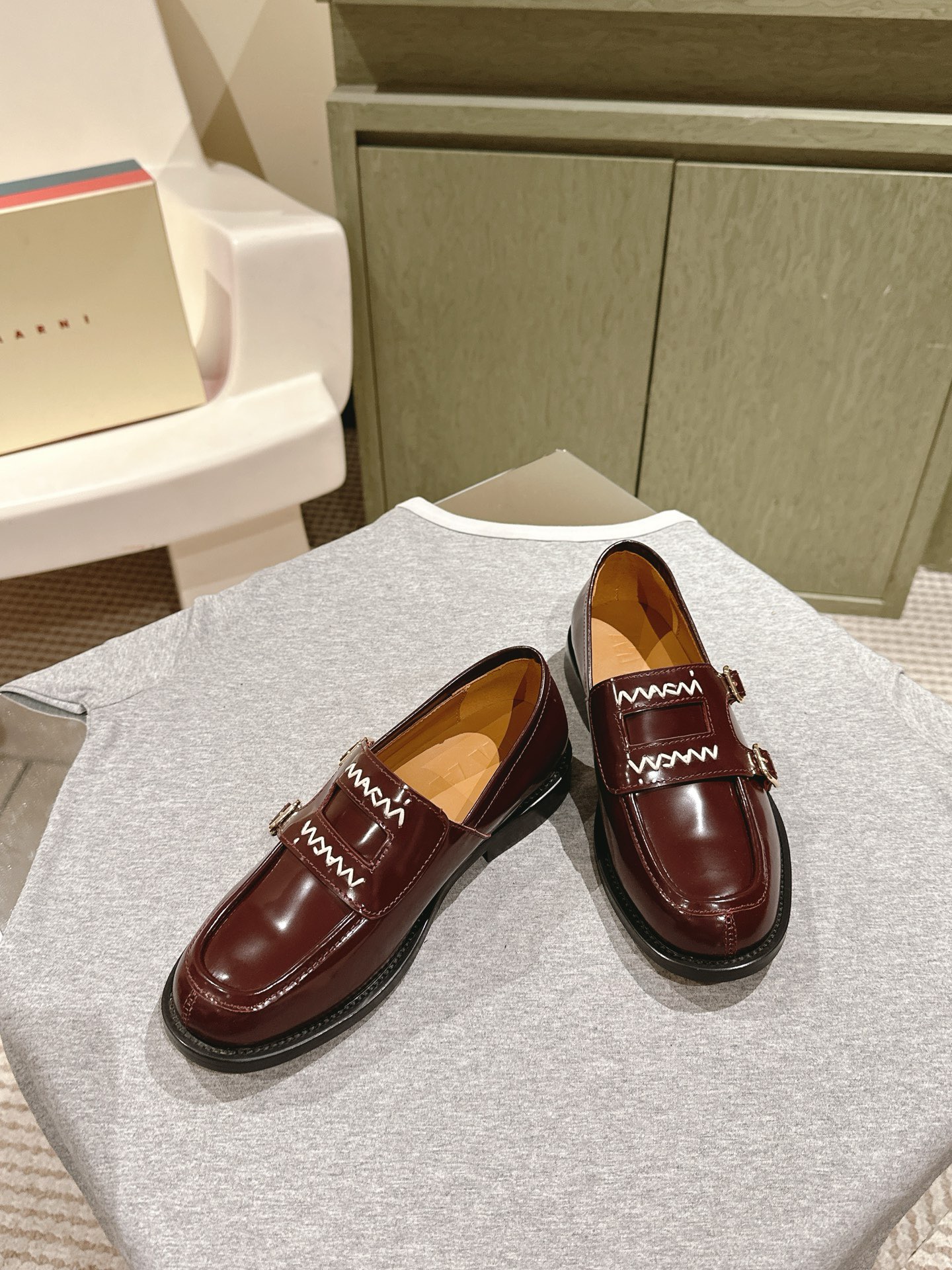 Marni 마르니 더블 버클 스티치 로퍼 6