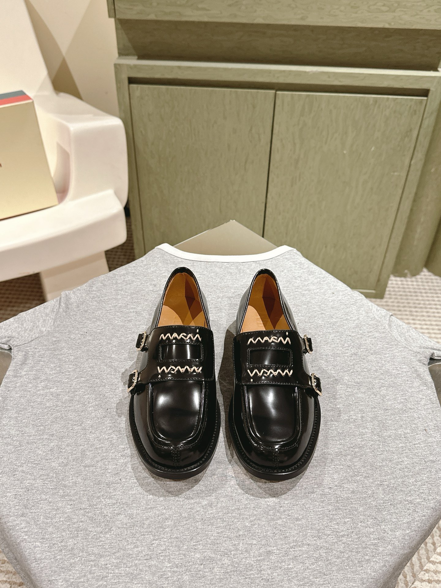 Marni 마르니 더블 버클 스티치 로퍼 3