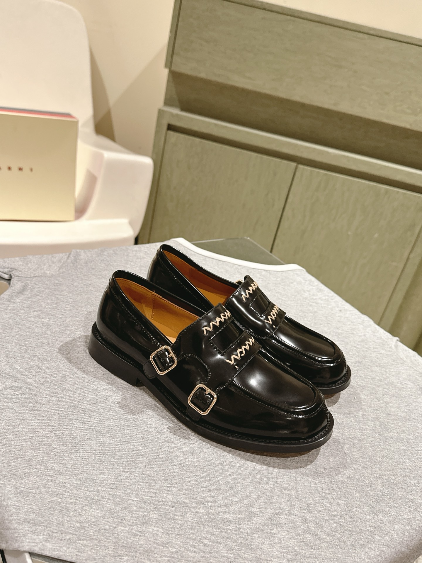 Marni 마르니 더블 버클 스티치 로퍼 4