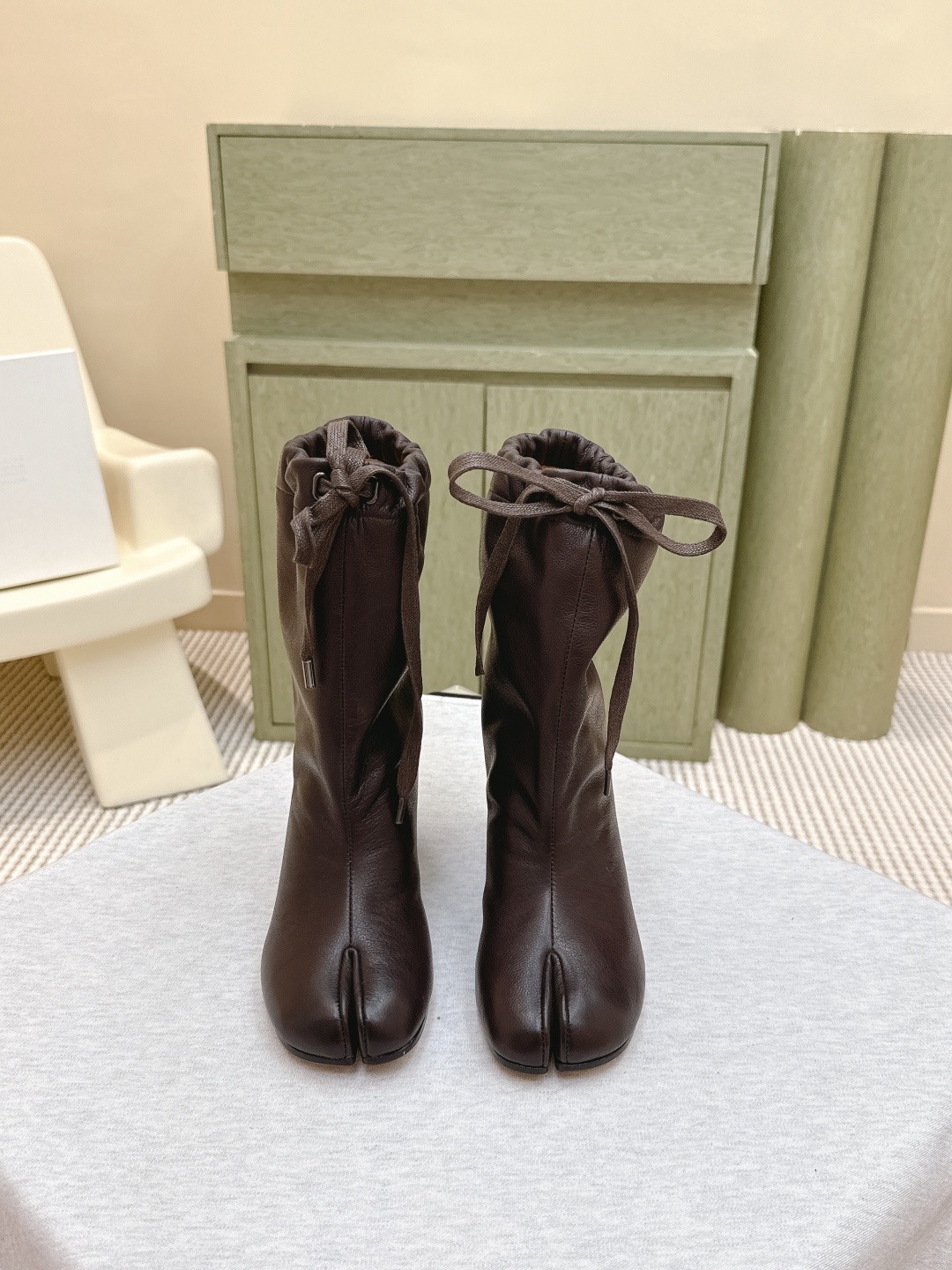 Maison Margiela 메종 마르지엘라 타비 셔링 레더 앵클부츠 4