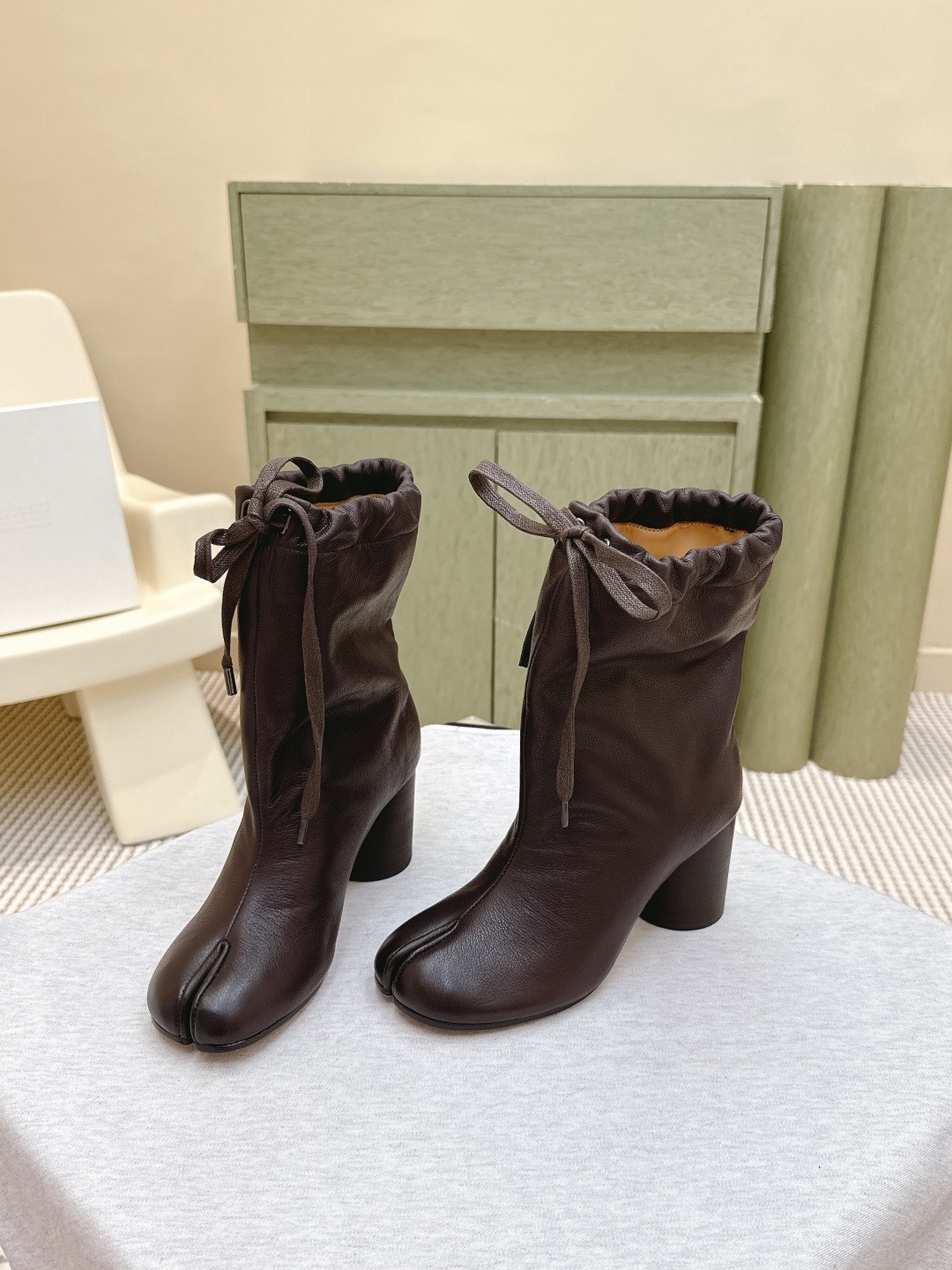 Maison Margiela 메종 마르지엘라 타비 셔링 레더 앵클부츠 5