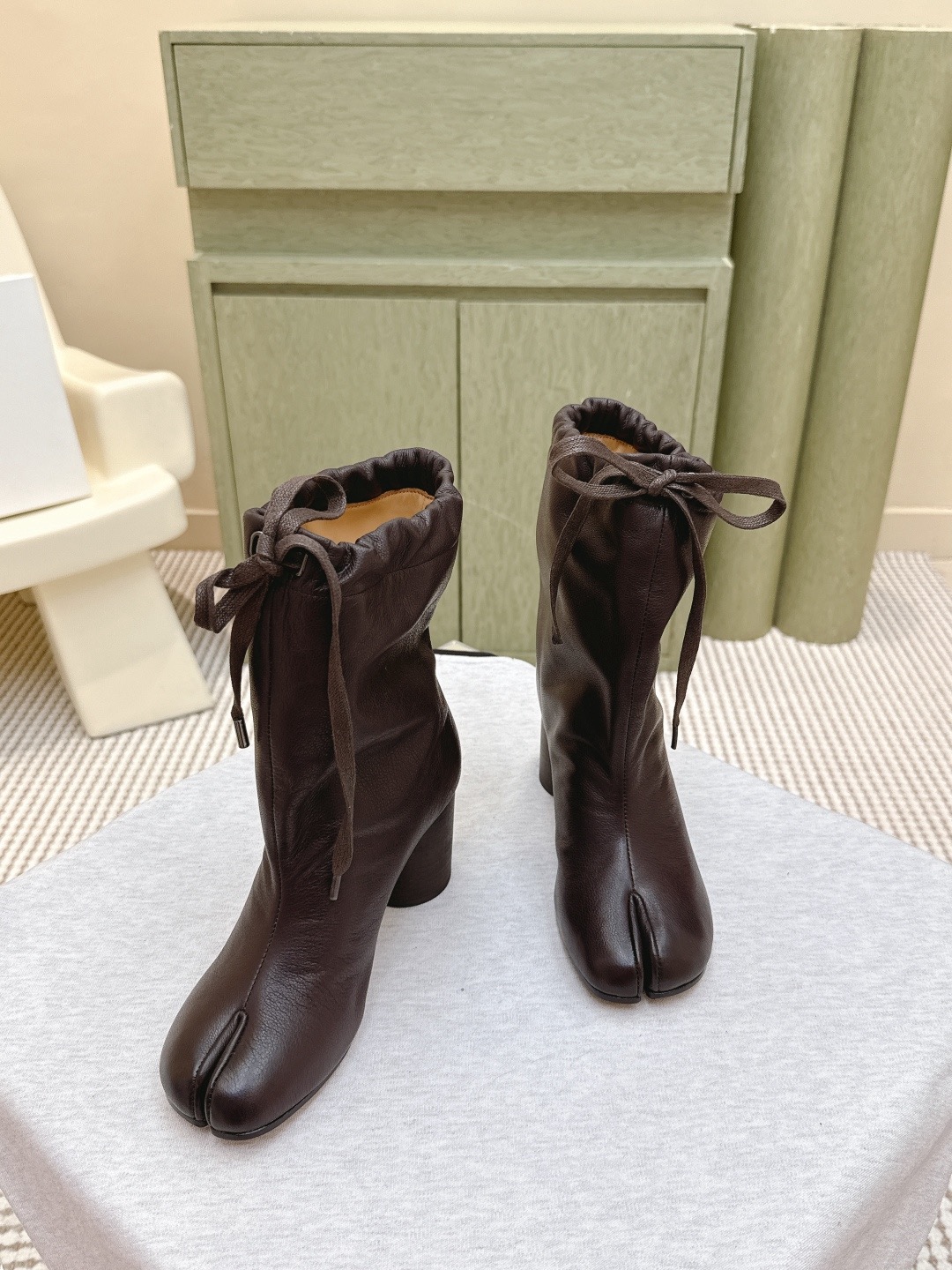 Maison Margiela 메종 마르지엘라 타비 셔링 레더 앵클부츠 6