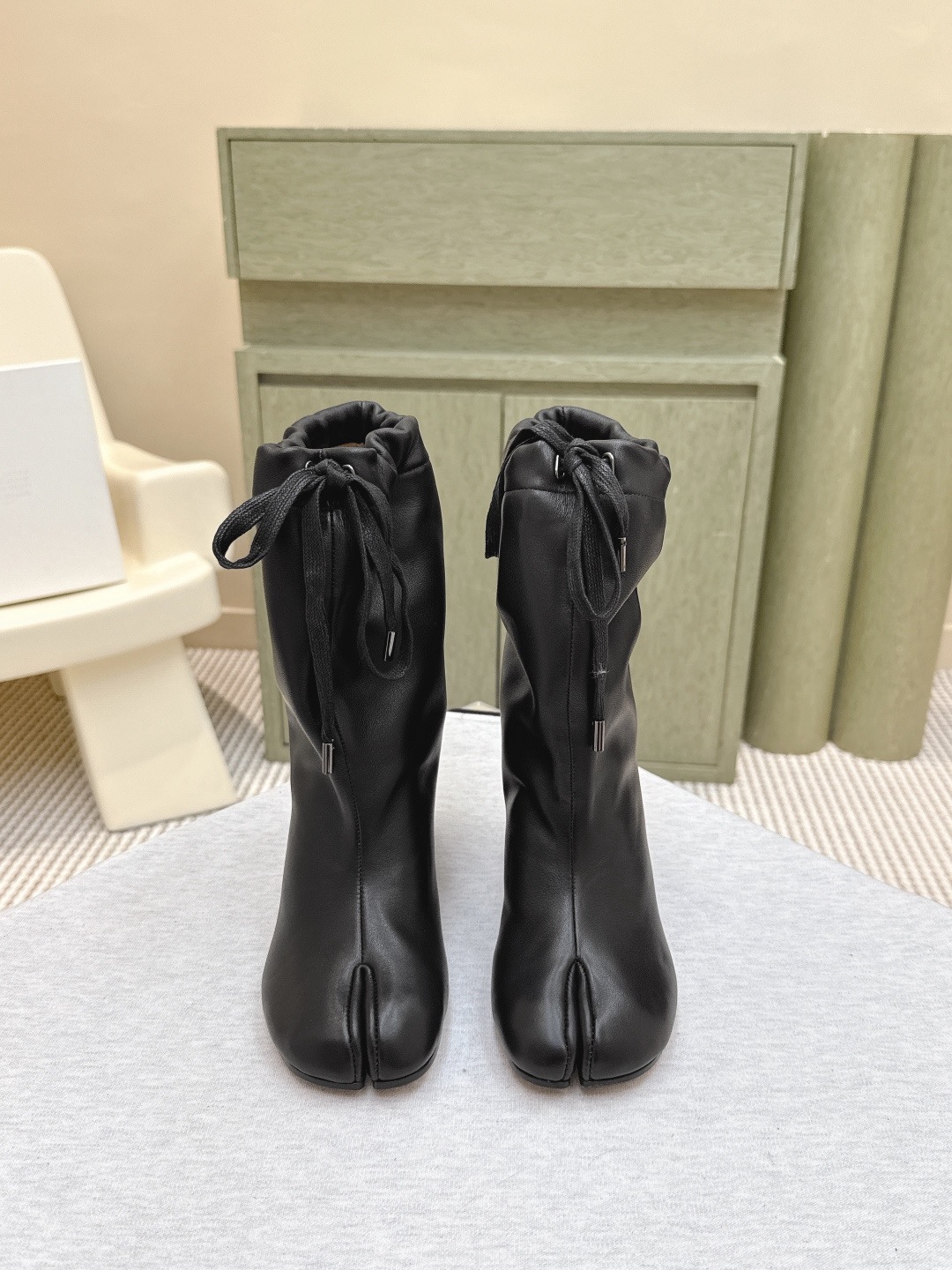 Maison Margiela 메종 마르지엘라 타비 셔링 레더 앵클부츠 4