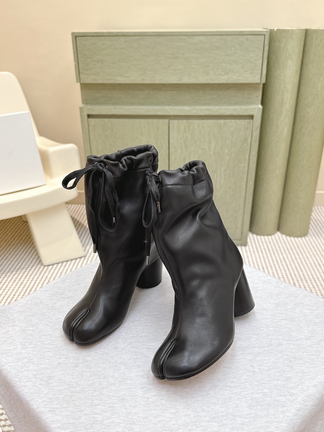 Maison Margiela 메종 마르지엘라 타비 셔링 레더 앵클부츠 6