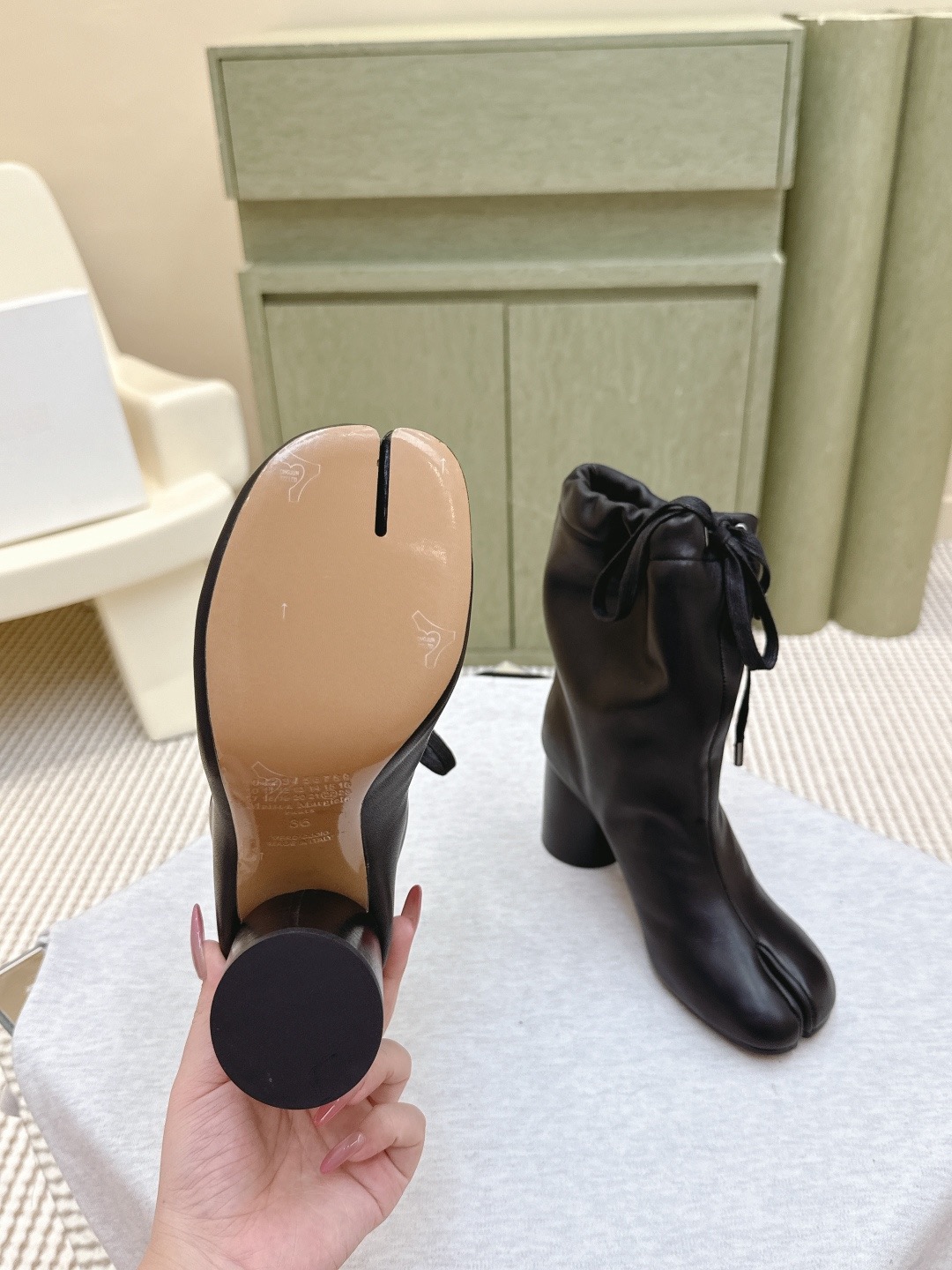 Maison Margiela 메종 마르지엘라 타비 셔링 레더 앵클부츠 9