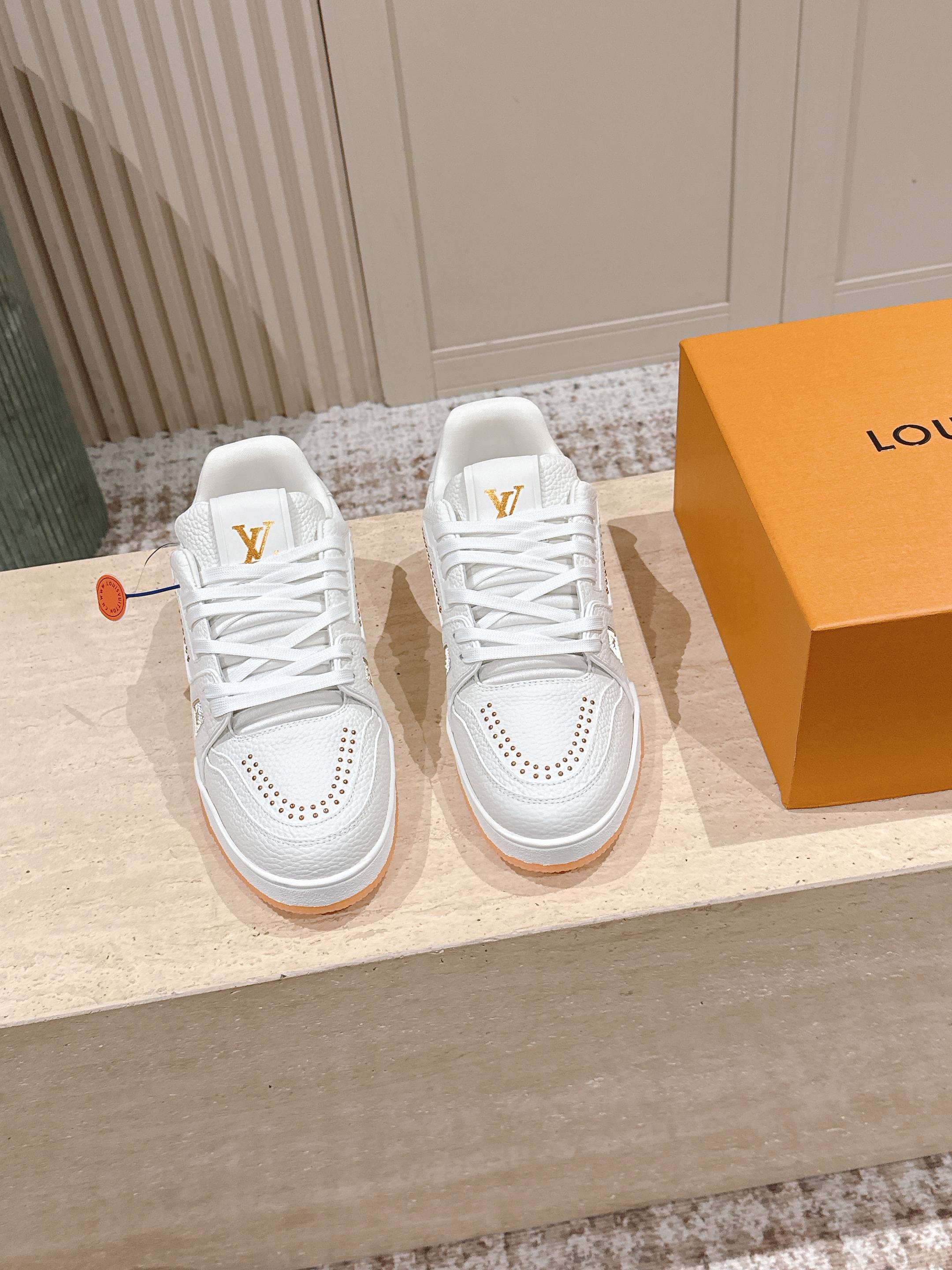 Louis Vuitton 루이비통 트레이너 로우 스니커즈 2