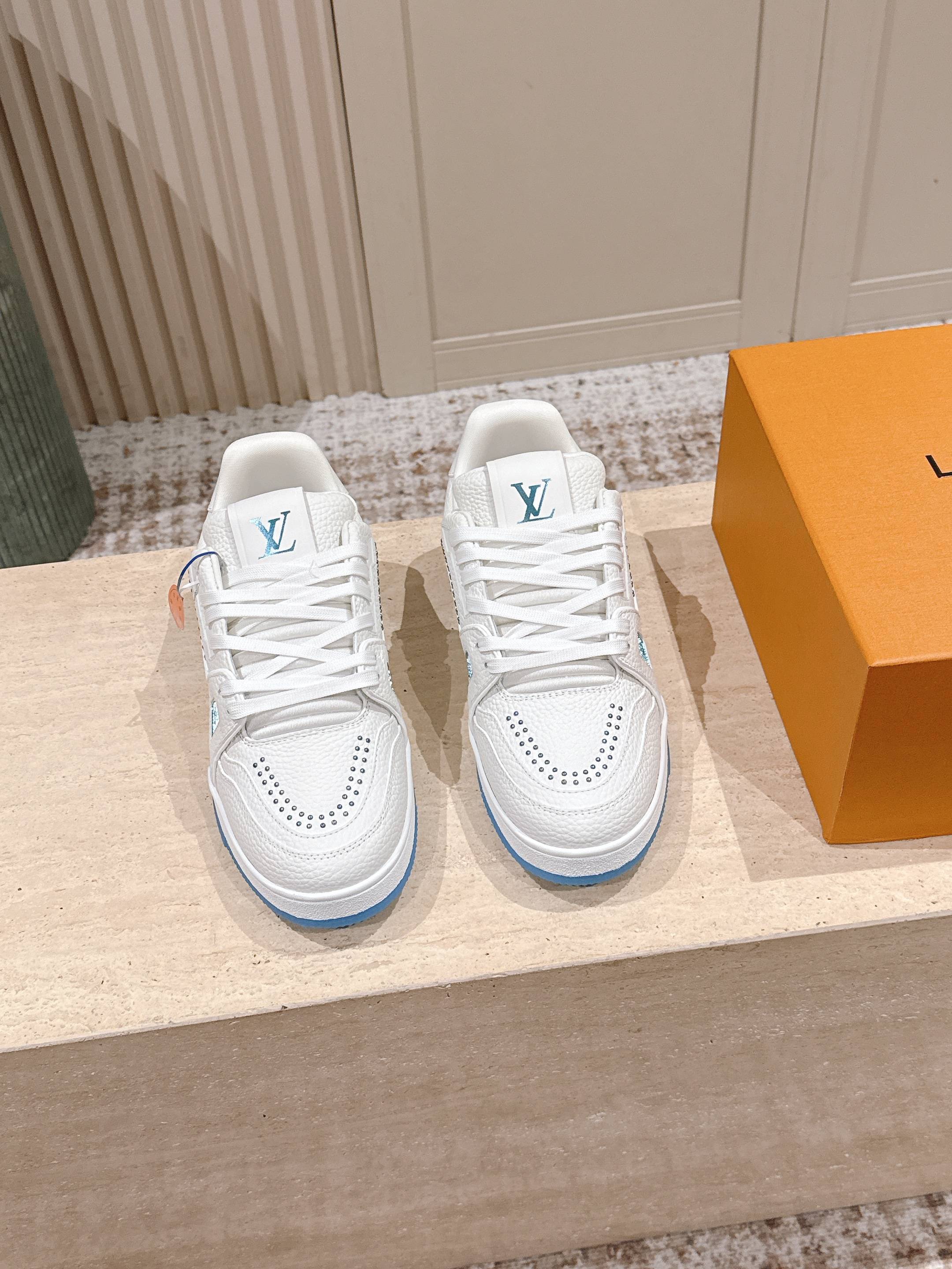 Louis Vuitton 루이비통 트레이너 로우 스니커즈 2