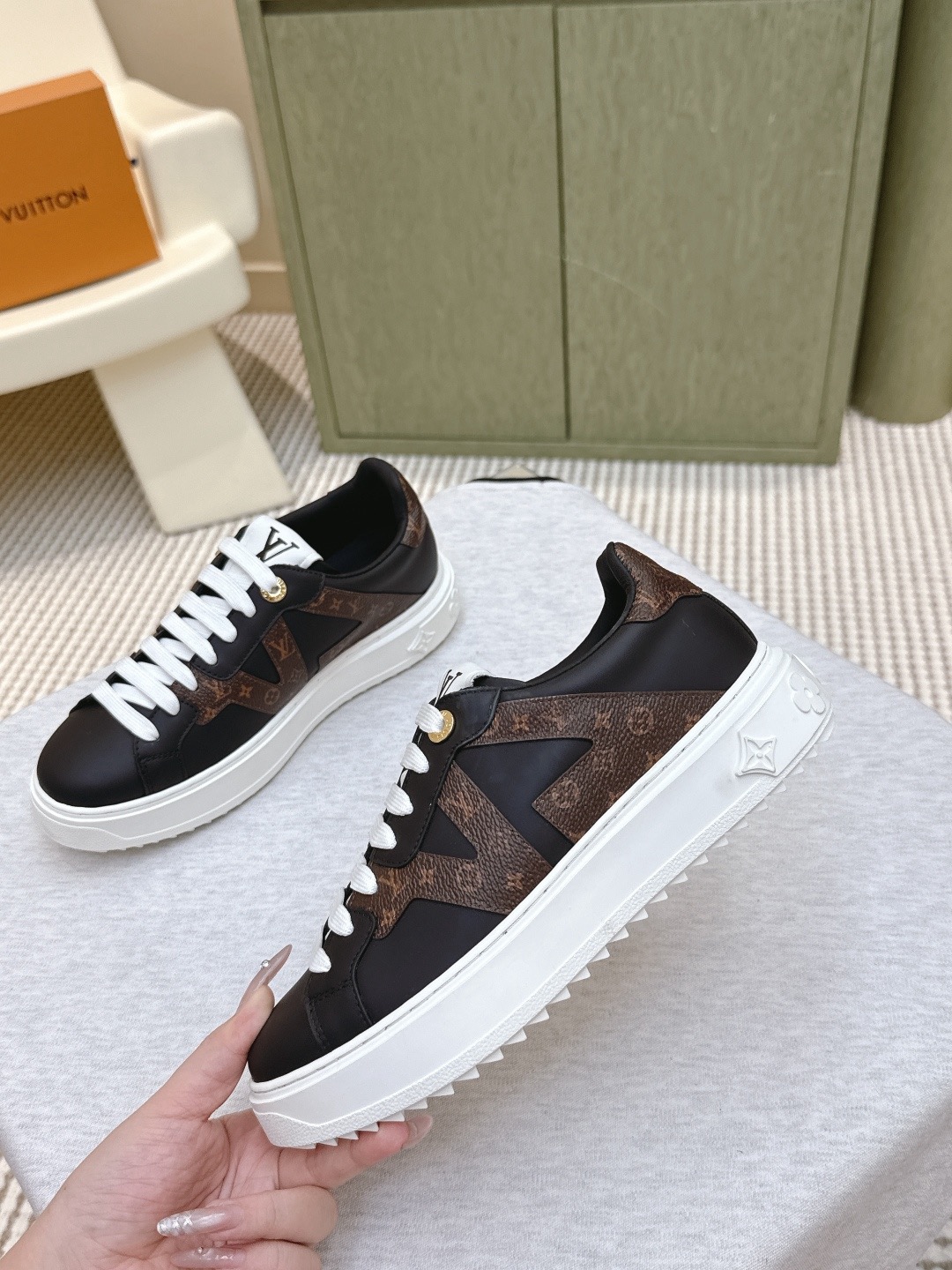 Louis Vuitton 루이비통 모노그램 플랫폼 레더 스니커즈 3