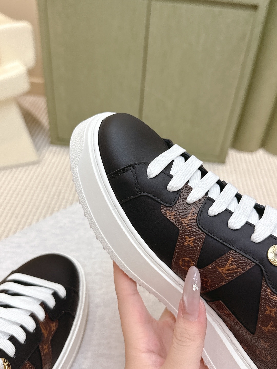 Louis Vuitton 루이비통 모노그램 플랫폼 레더 스니커즈 4