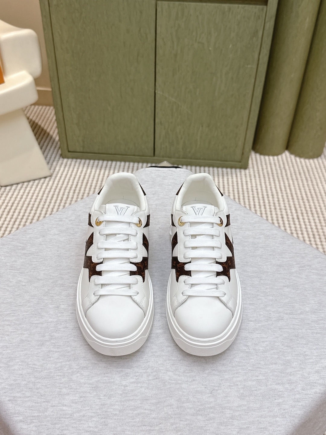 Louis Vuitton 루이비통 모노그램 플랫폼 레더 스니커즈 3