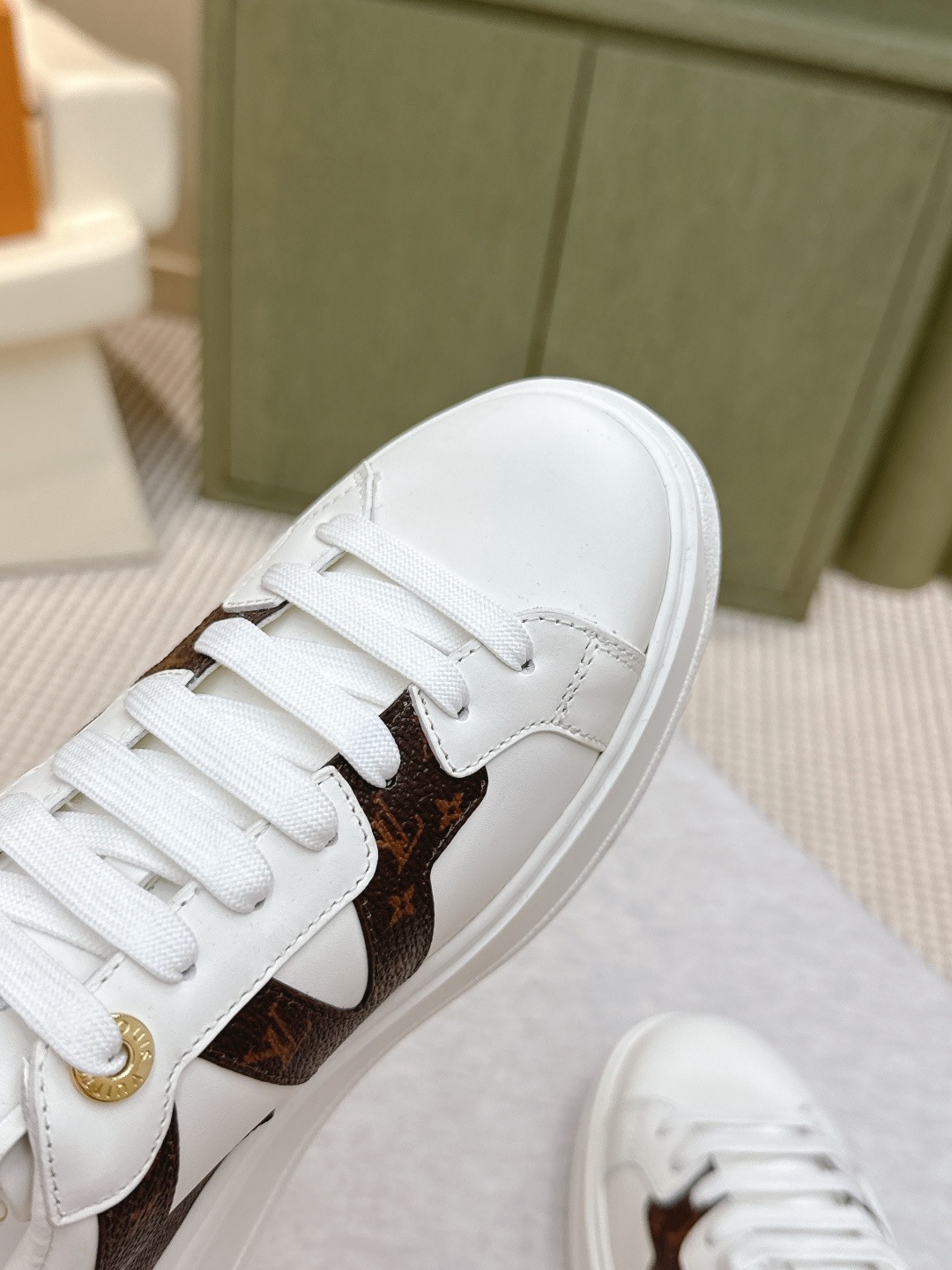 Louis Vuitton 루이비통 모노그램 플랫폼 레더 스니커즈 6
