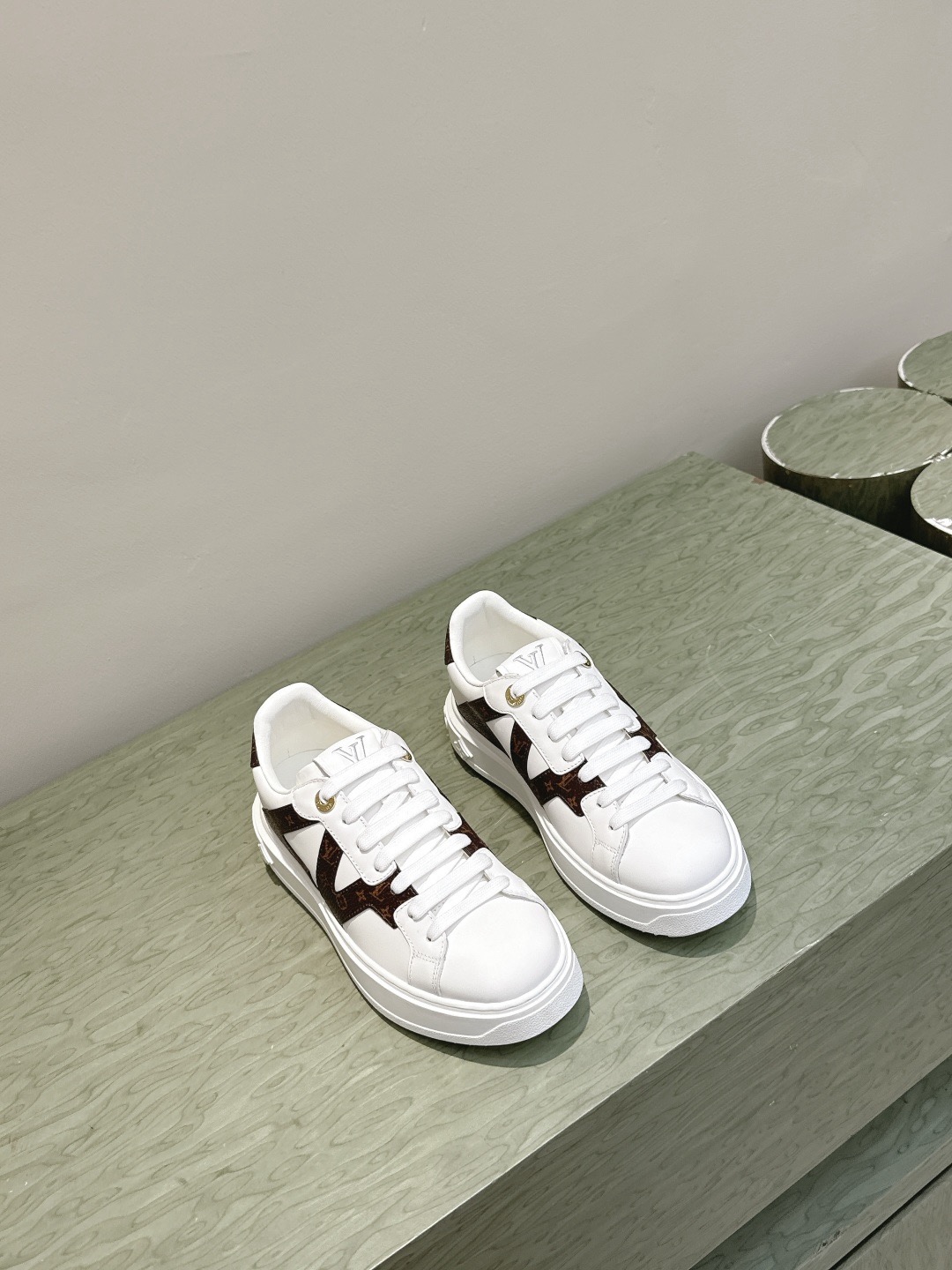 Louis Vuitton 루이비통 모노그램 플랫폼 레더 스니커즈 9