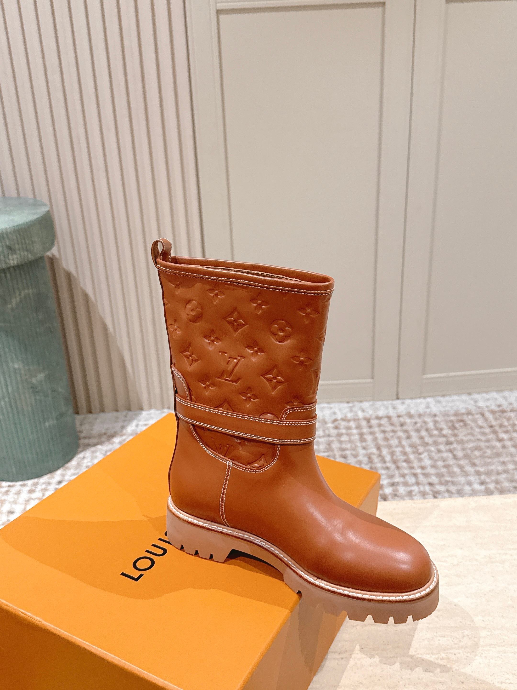 LOUIS VUITTON 루이비통 모노그램 레더 미들 부츠 6