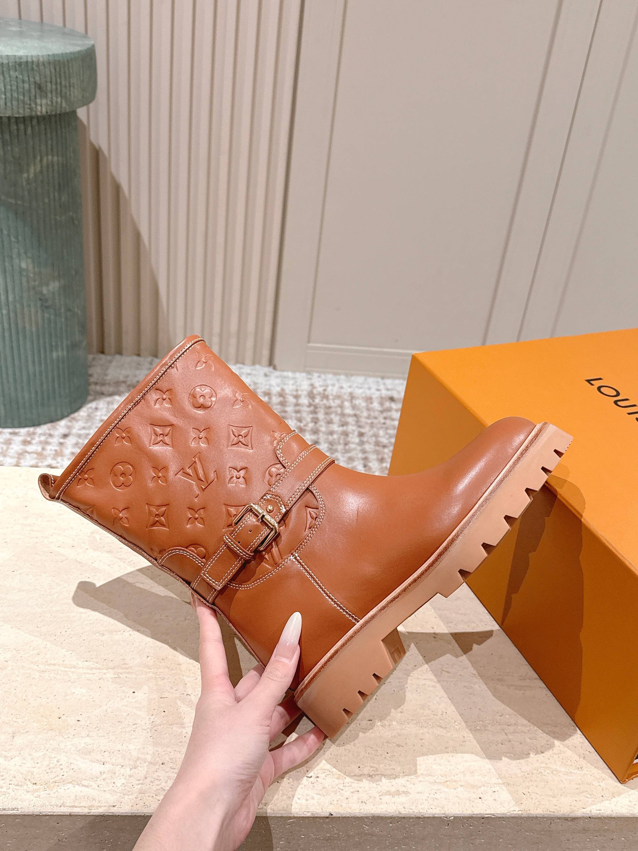 LOUIS VUITTON 루이비통 모노그램 레더 미들 부츠 8