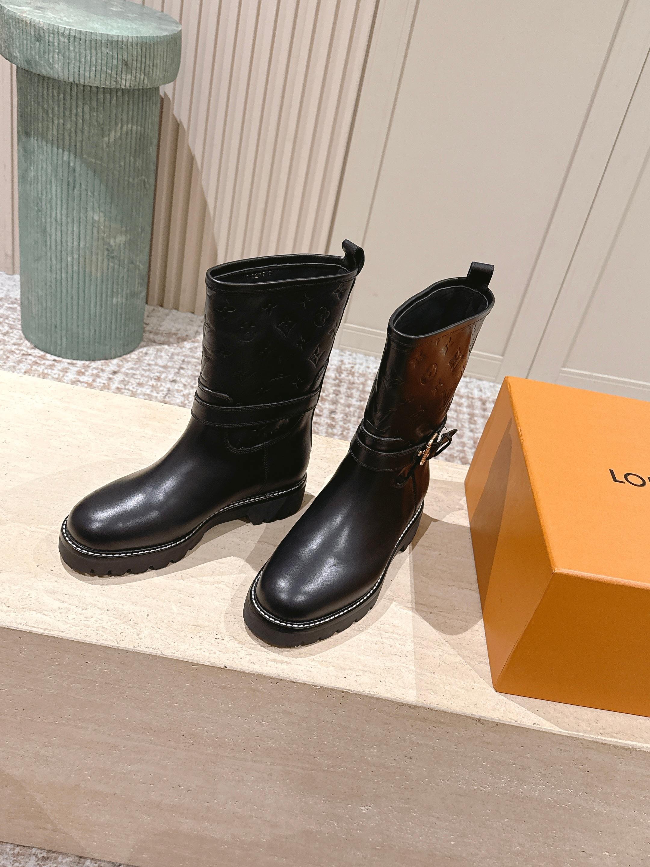 LOUIS VUITTON 루이비통 모노그램 레더 미들 부츠 3