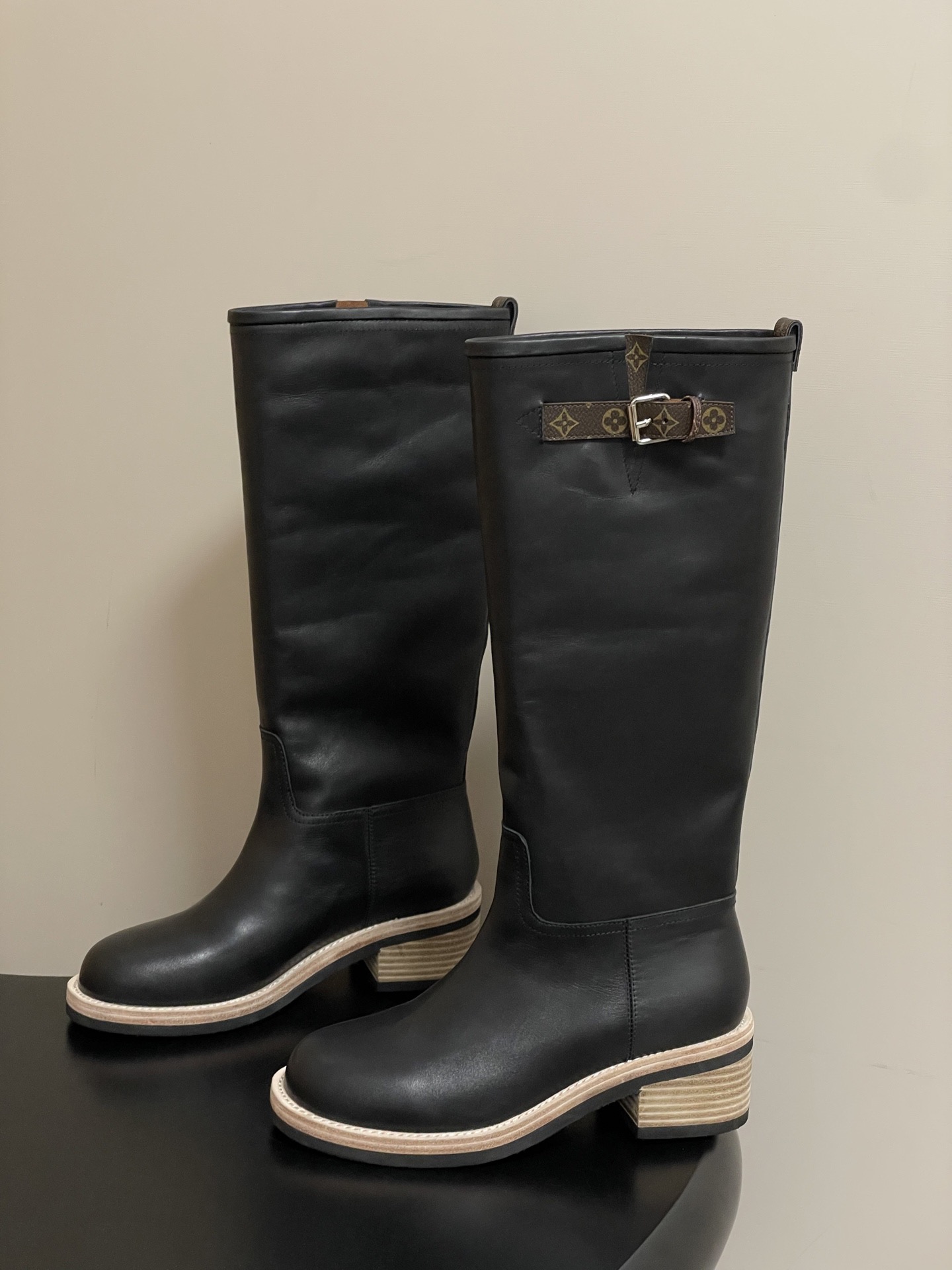 LOUIS VUITTON 루이비통 LV 바이커 레더 롱부츠 5