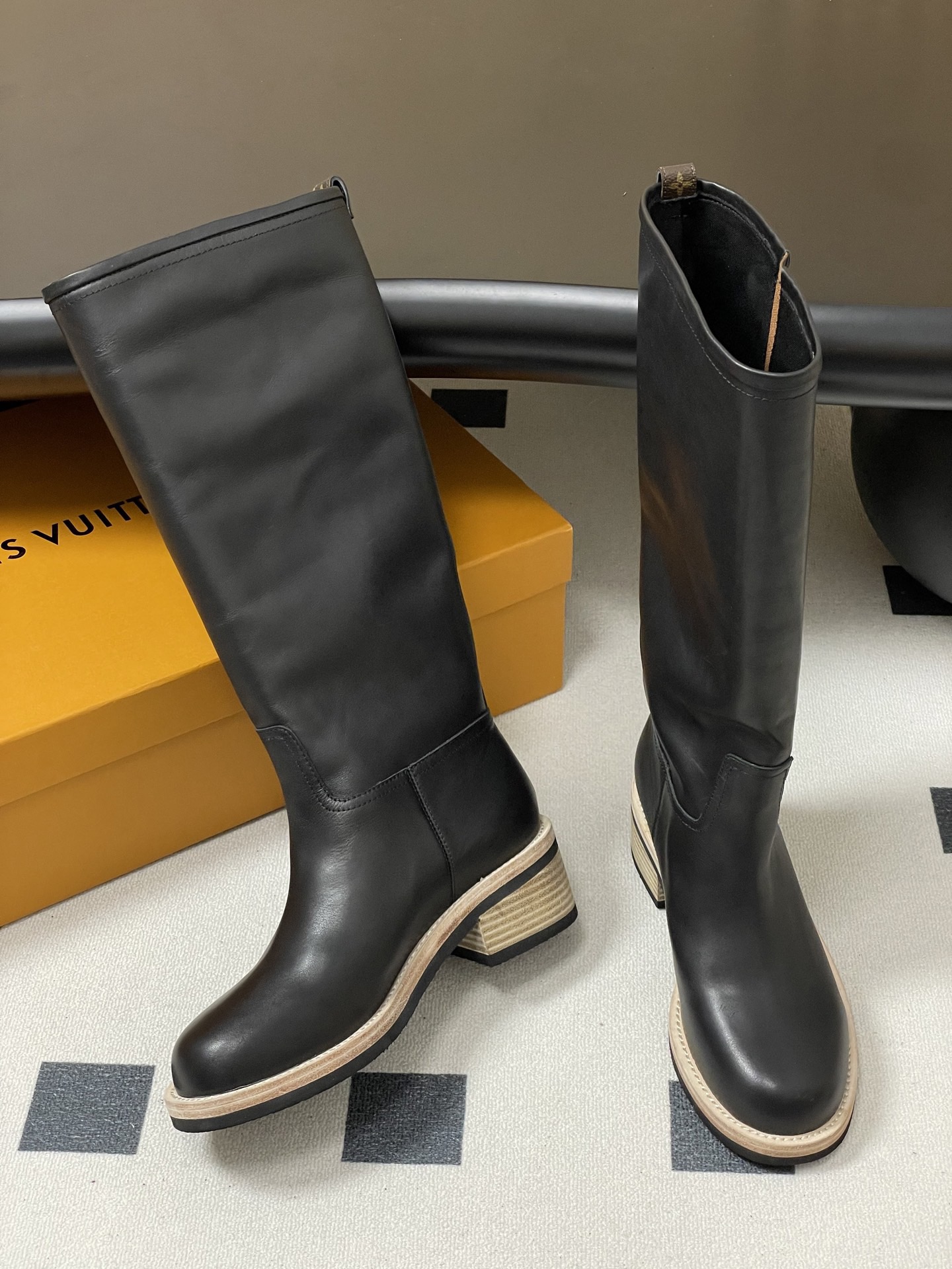 LOUIS VUITTON 루이비통 LV 바이커 레더 롱부츠 7