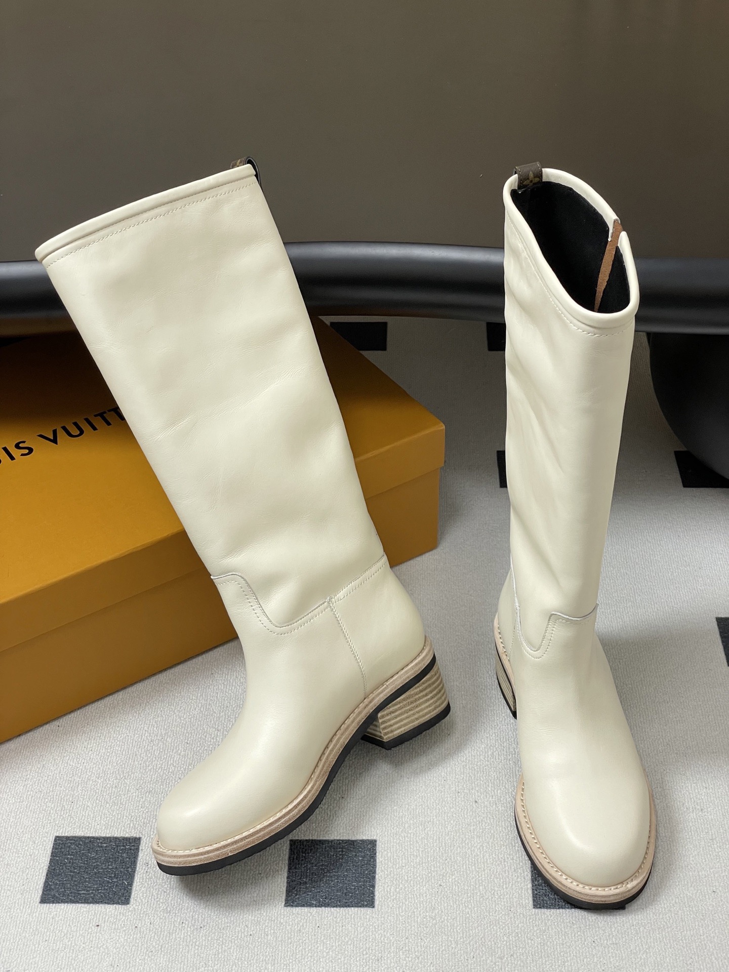 LOUIS VUITTON 루이비통 LV 바이커 레더 롱부츠 7