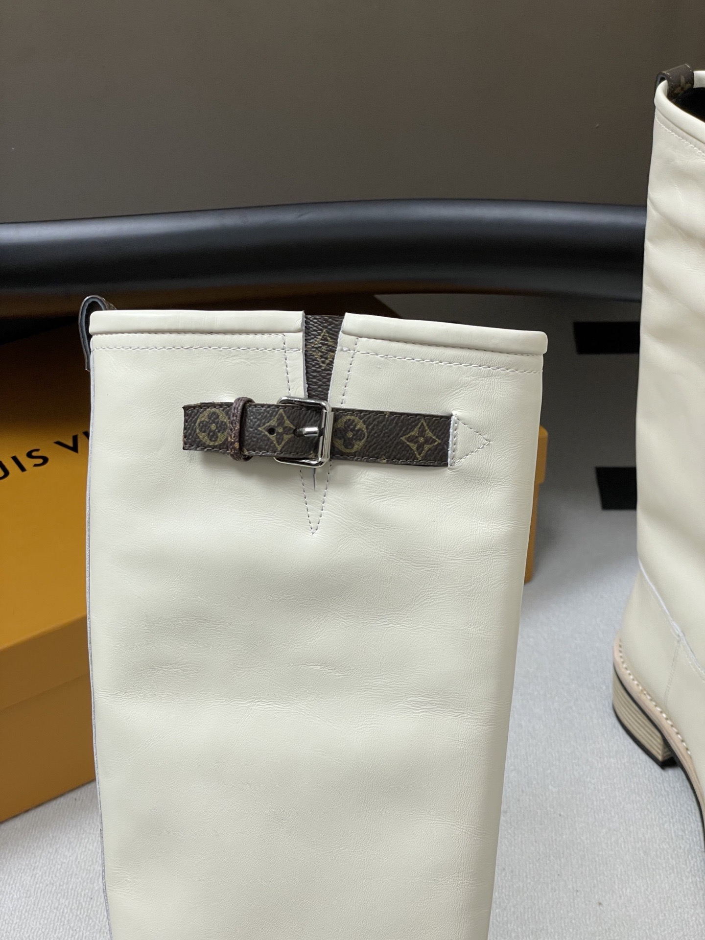 LOUIS VUITTON 루이비통 LV 바이커 레더 롱부츠 8