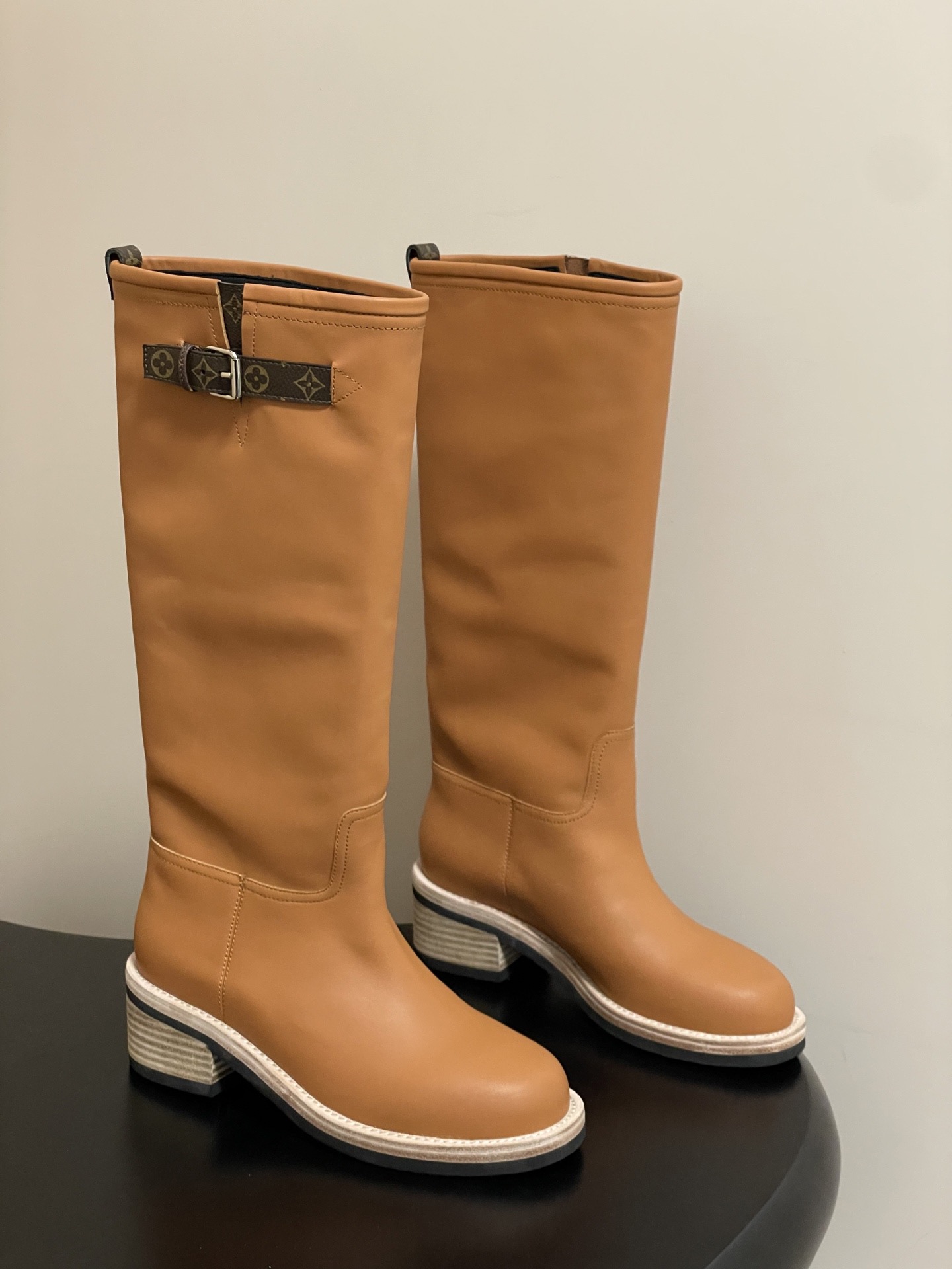 LOUIS VUITTON 루이비통 LV 바이커 레더 롱부츠 3