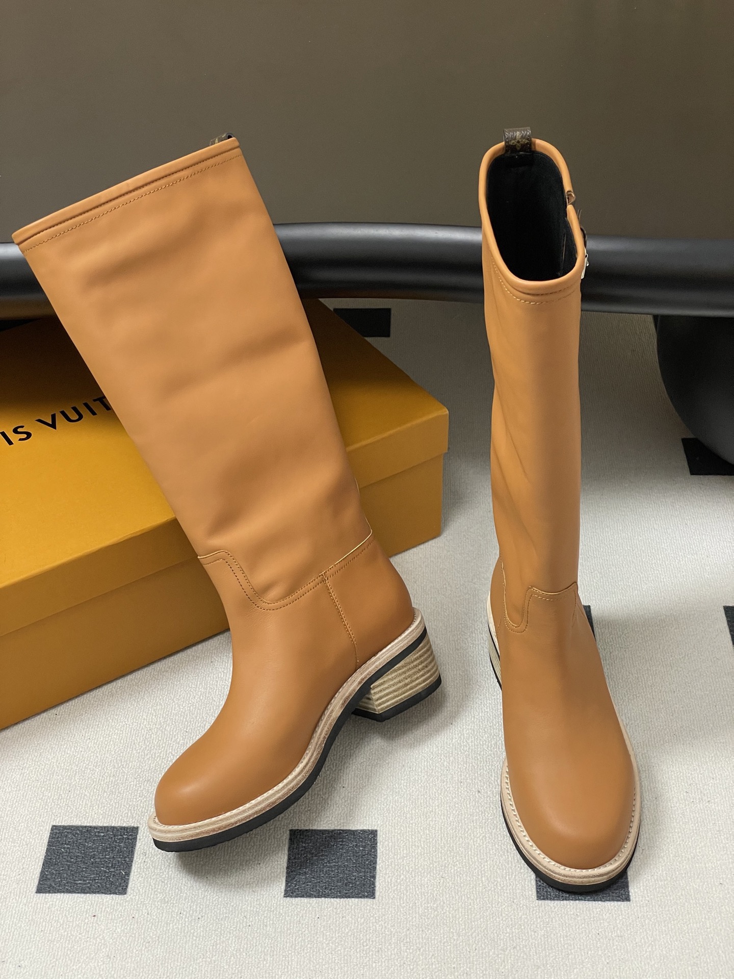 LOUIS VUITTON 루이비통 LV 바이커 레더 롱부츠 7