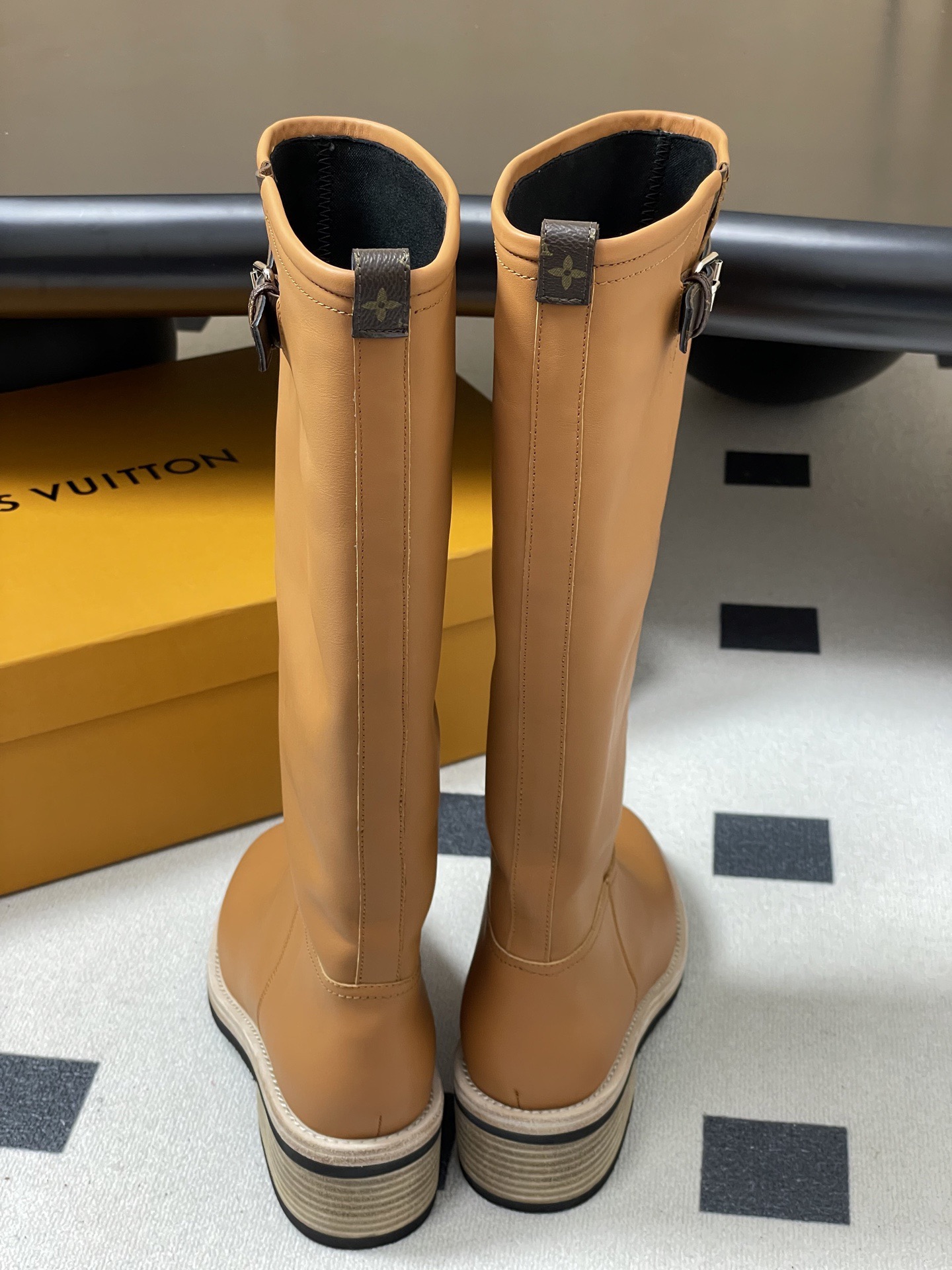 LOUIS VUITTON 루이비통 LV 바이커 레더 롱부츠 11