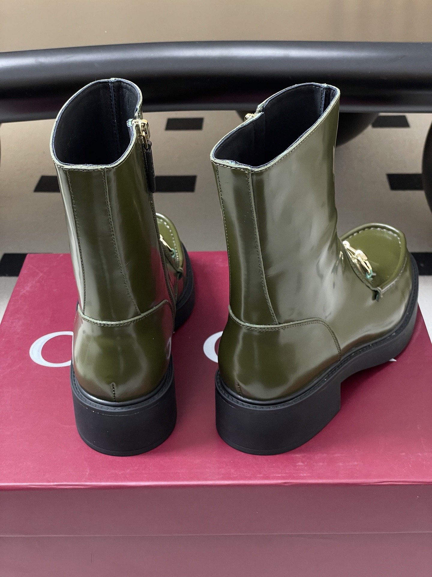 GUCCI 구찌 홀스빗 레더 앵클부츠 9