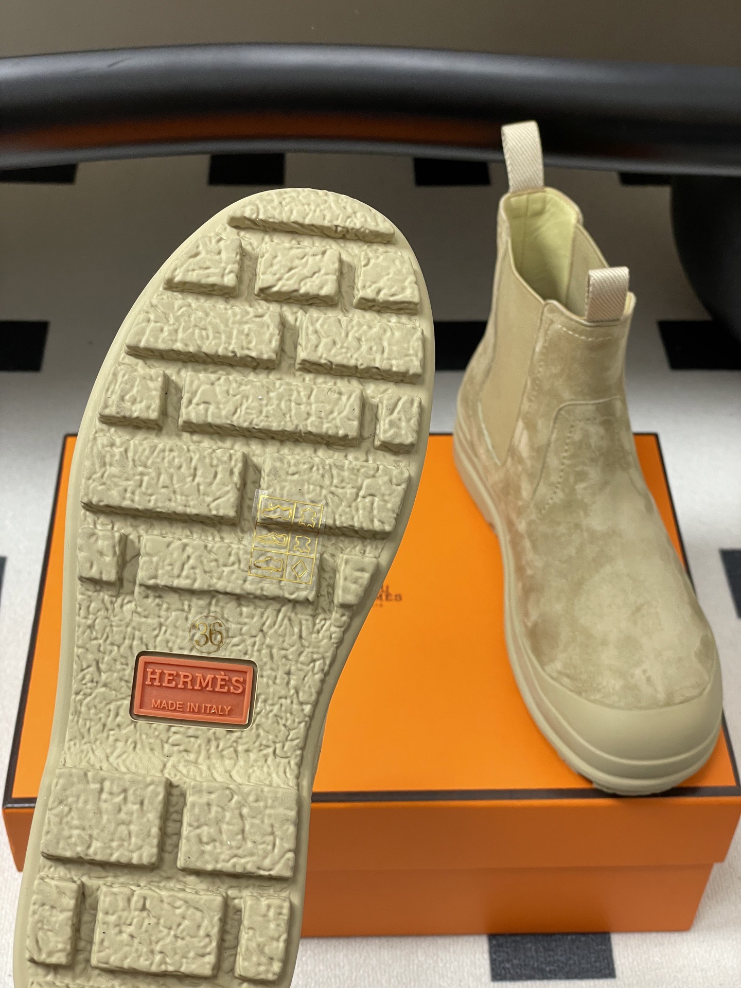 Hermes 에르메스 갈롭 첼시 부츠 11