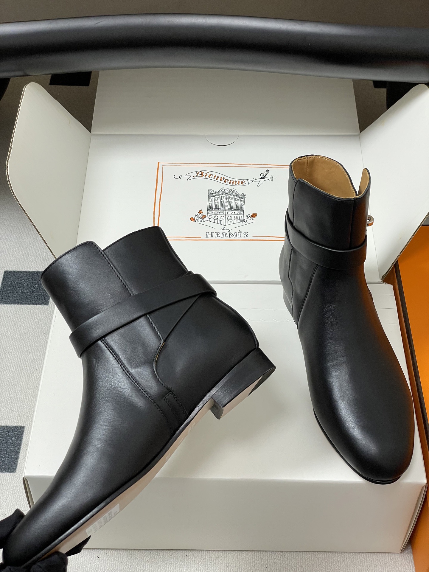 HERMES 에르메스 켈리 버클 레더 앵클부츠 7