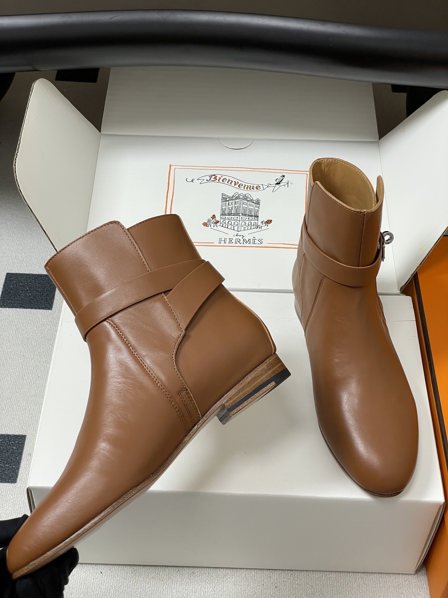 HERMES 에르메스 켈리 버클 레더 앵클부츠 5