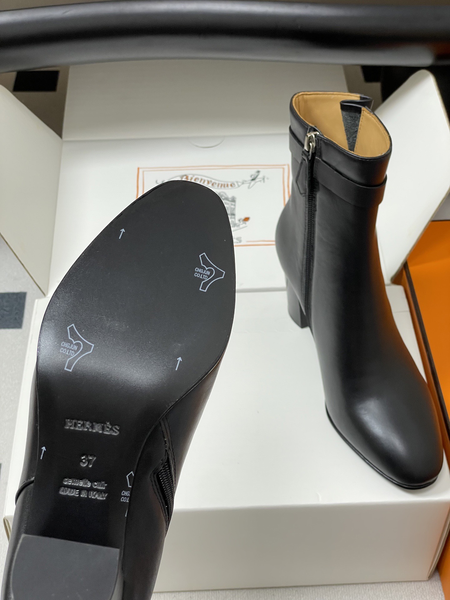 HERMES 에르메스 켈리 버클 레더 앵클부츠 8