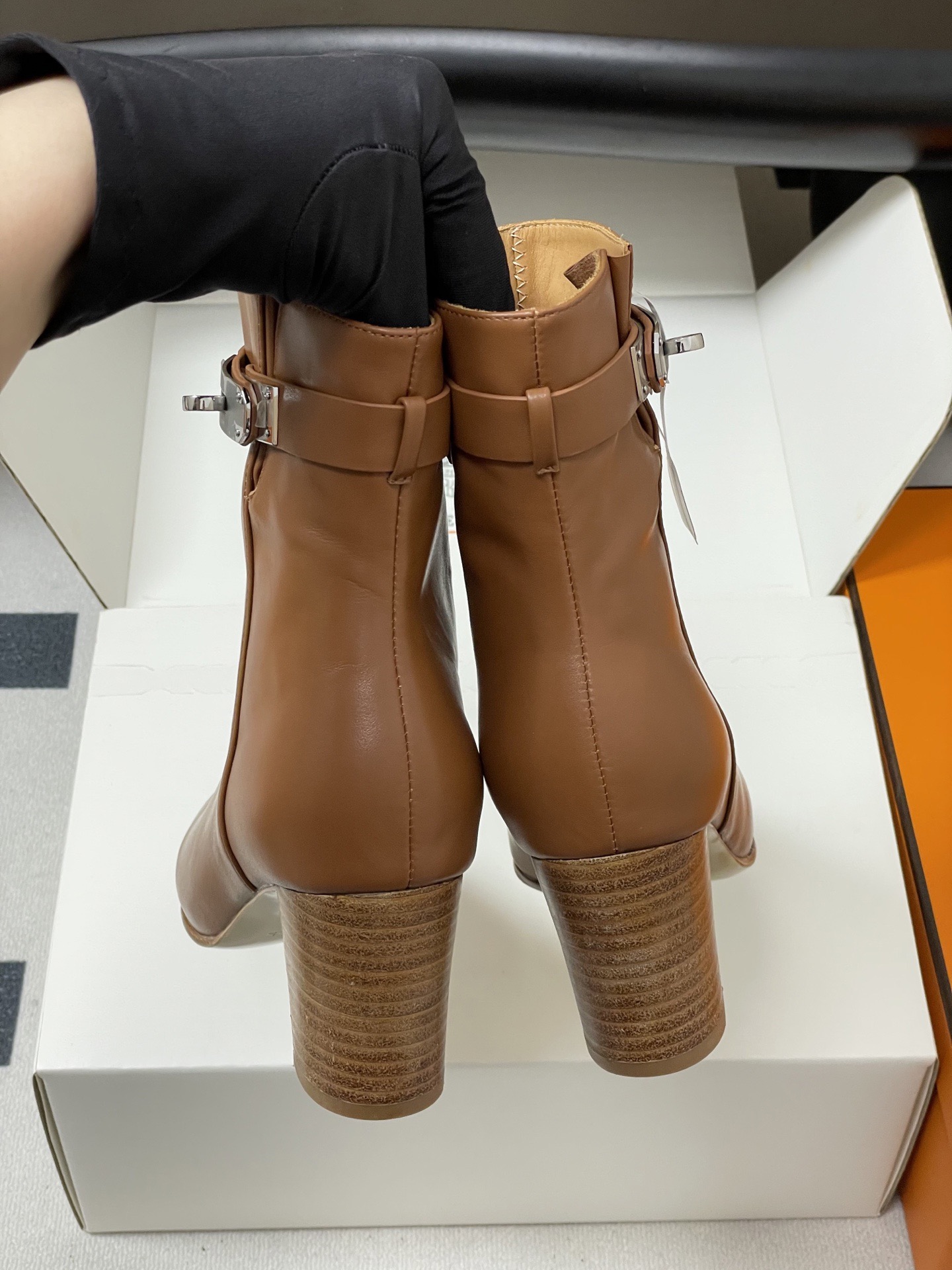 HERMES 에르메스 켈리 버클 레더 앵클부츠 6