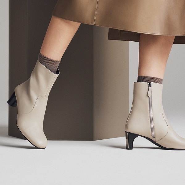 HERMES 에르메스 루이사 레더 앵클 부츠 1