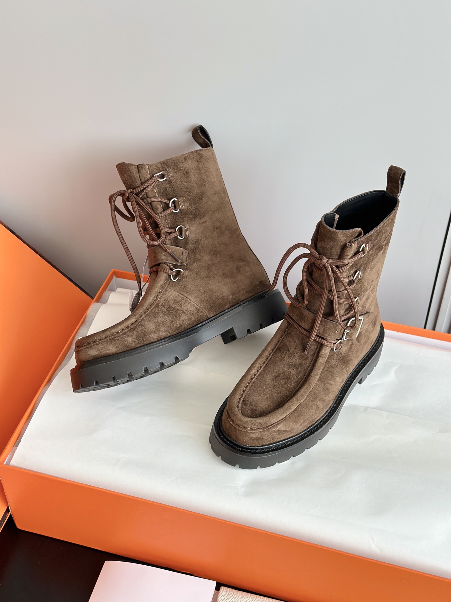 HERMES 에르메스 랜드 스웨이드 레이스업 앵클부츠 7