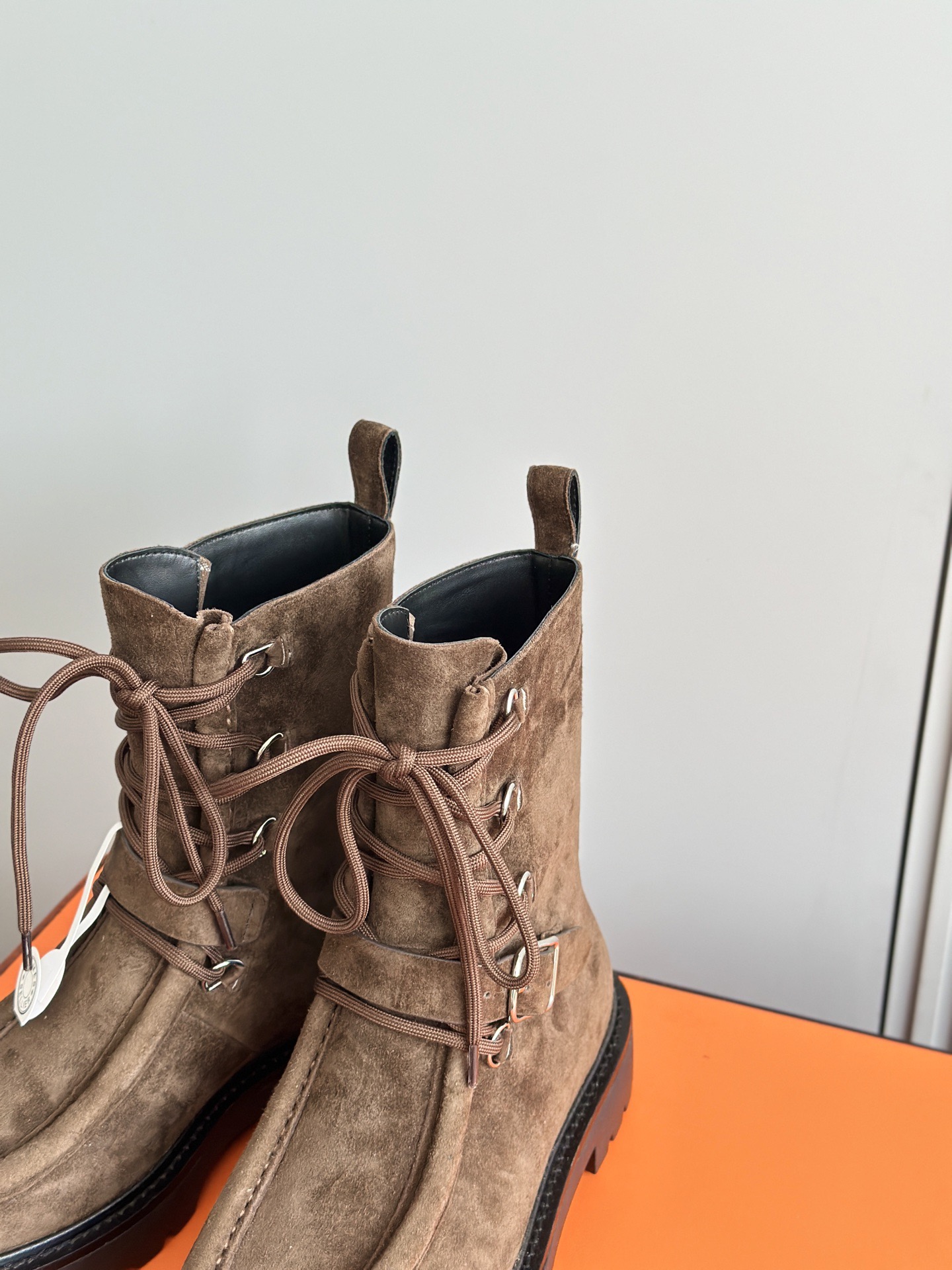 HERMES 에르메스 랜드 스웨이드 레이스업 앵클부츠 9