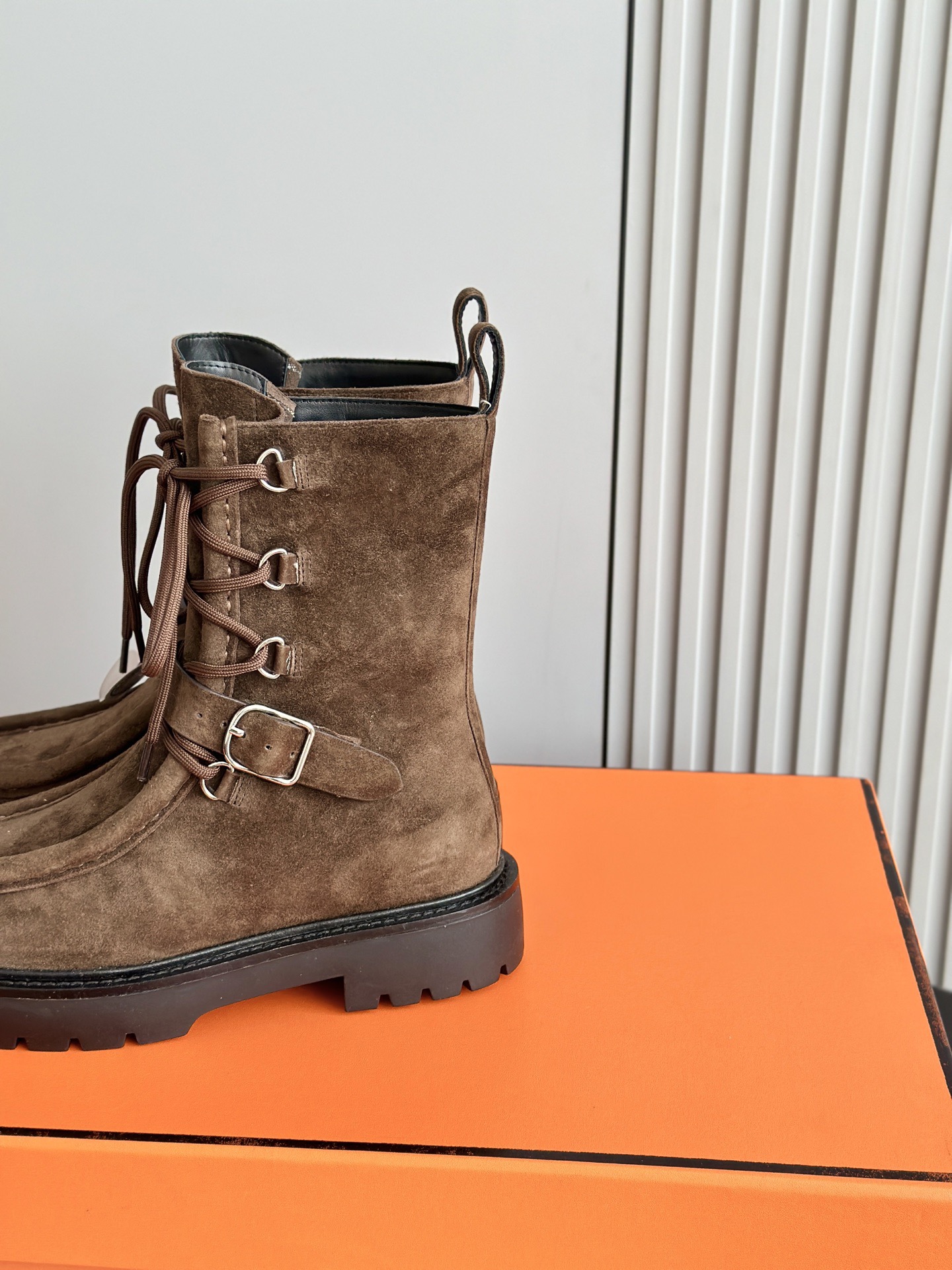 HERMES 에르메스 랜드 스웨이드 레이스업 앵클부츠 13