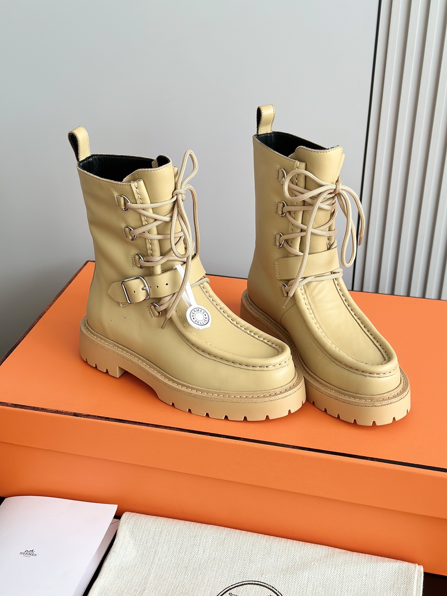 HERMES 에르메스 랜드 스웨이드 레이스업 앵클부츠 5